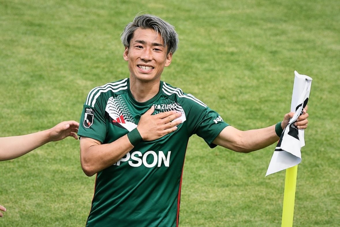 松本山雅　No.11浅川隼人　直筆トレカ 浅川隼人 サインカード 11番 松本山雅FC - メルカリ