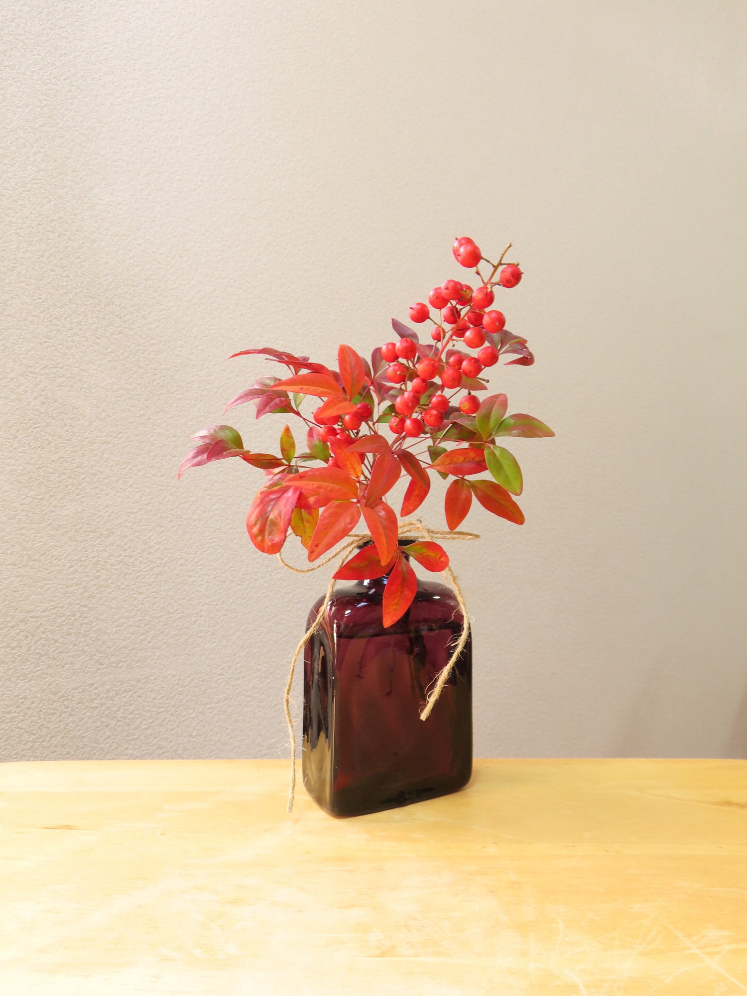 お正月にぴったり。おしゃれな花瓶　大幅お値下げしました。 お正月の小瓶お花飾り｜花と日々 yas