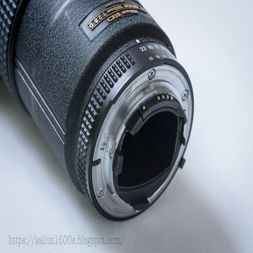 ニッコールレンズの話】AI AF Nikkor 180mm f/2.8D IF-EDとAI Nikkor 
