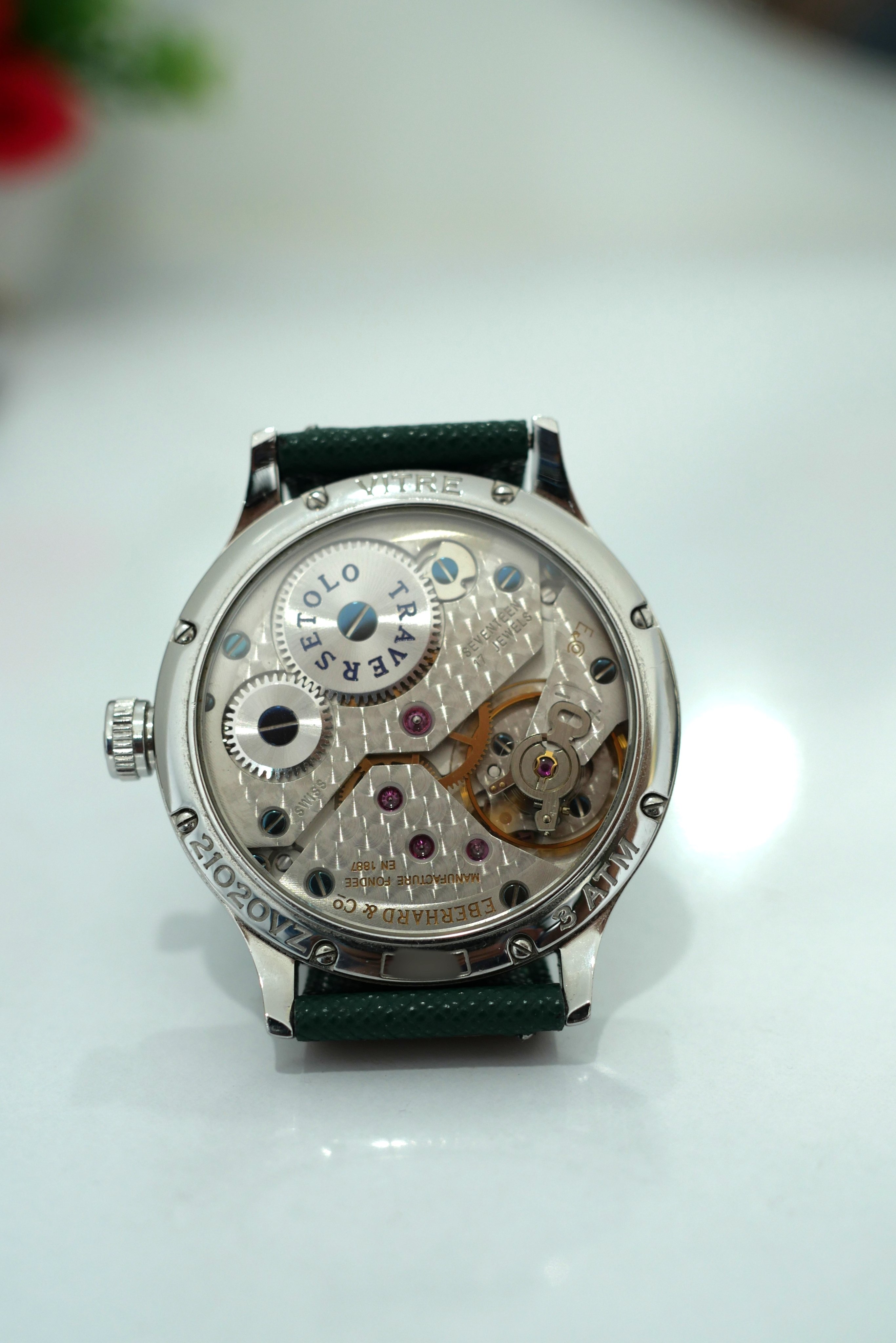 ま*る様 Eberhard エベラール　トラベルセトロヴィトレ　手巻き　ユニタス パウダーブルーのトラベルセトロは、自然な洗練さを演出しながら、正確