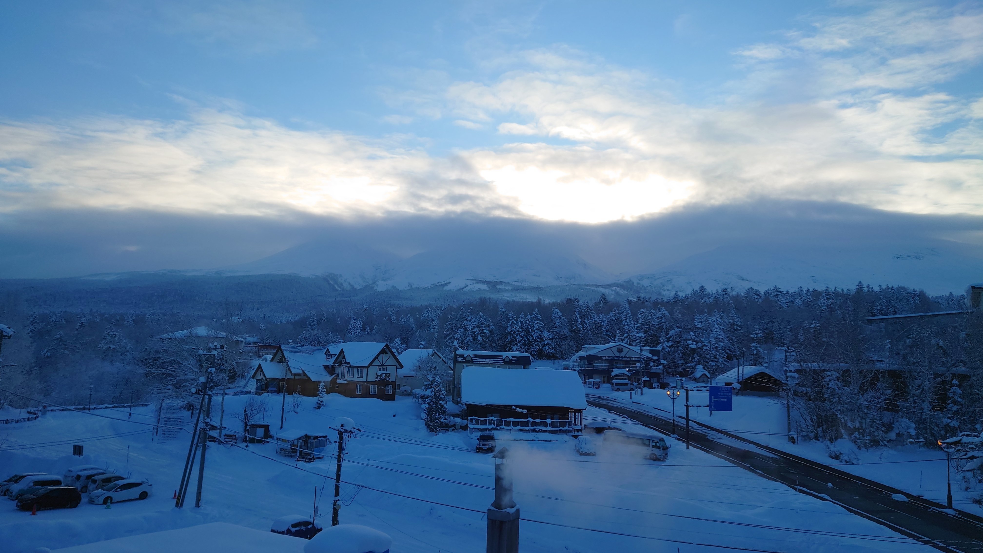 瑞雲～七色雲の初日の出～｜岡田耕