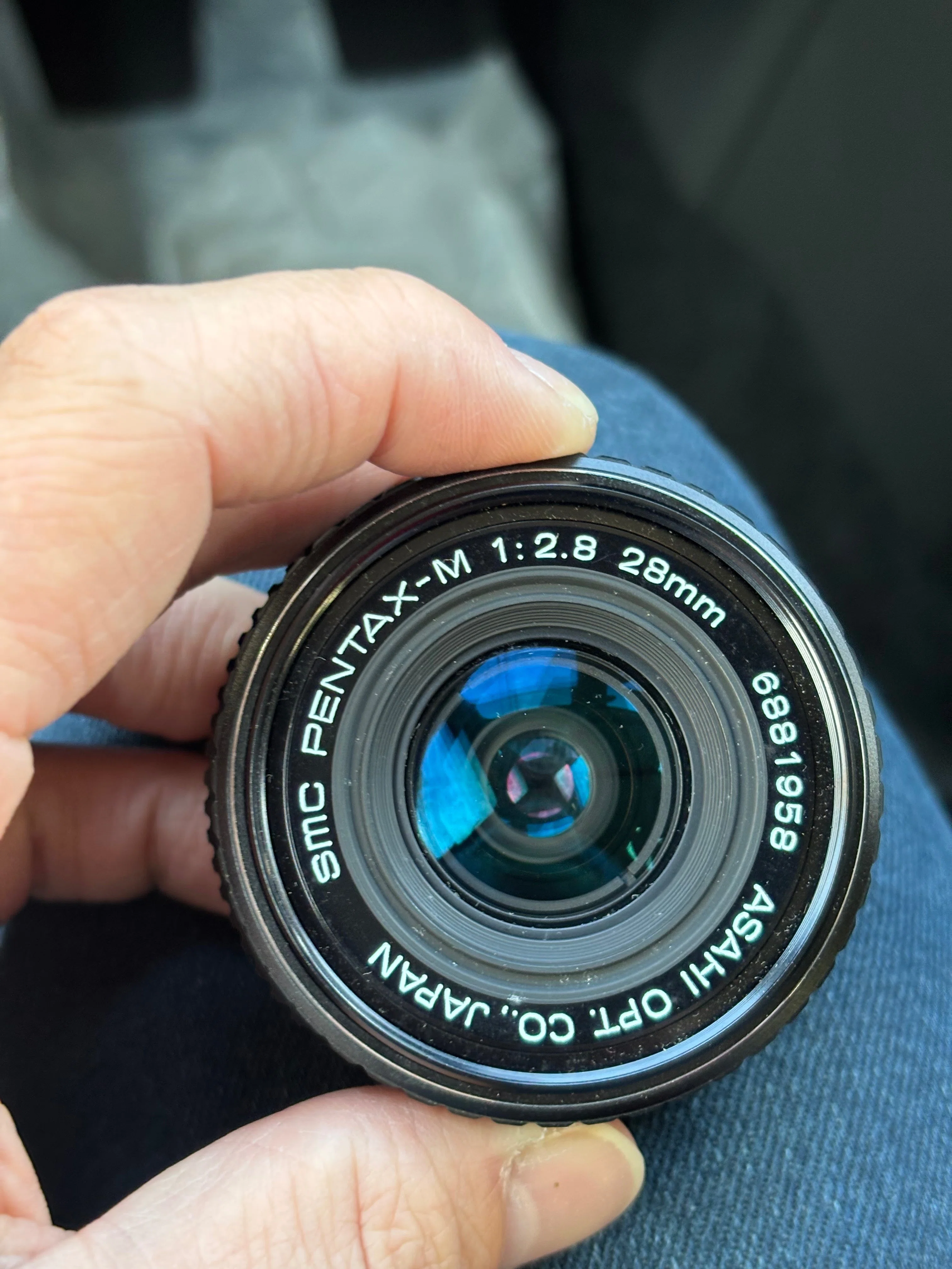 About the smc PENTAX-M 28mm F2.8. Rambling thoughts.｜鶏(とり)