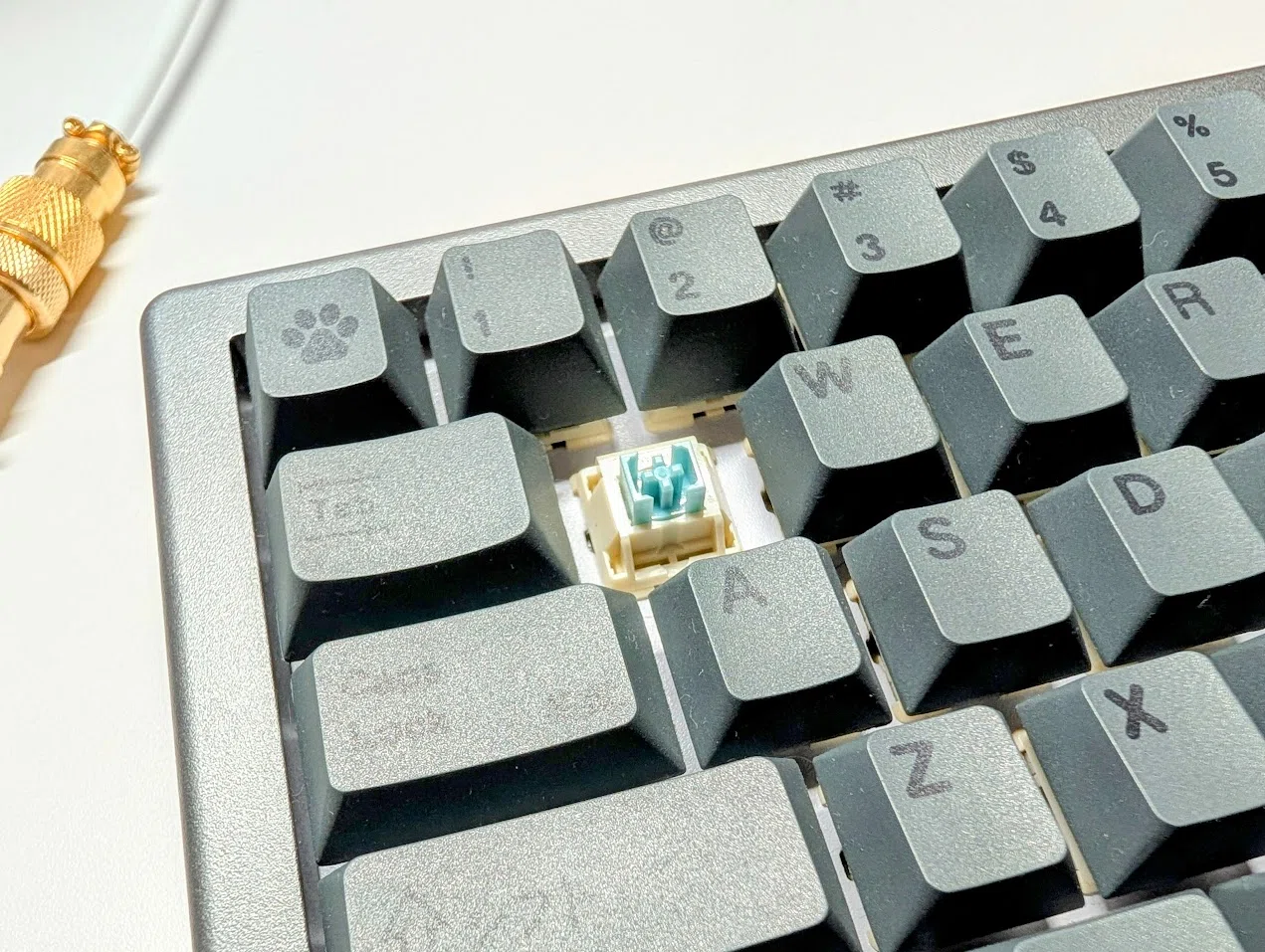 セール価格ならアリ】EPOMAKER EK68レビュー┃メカニカルキーボード
