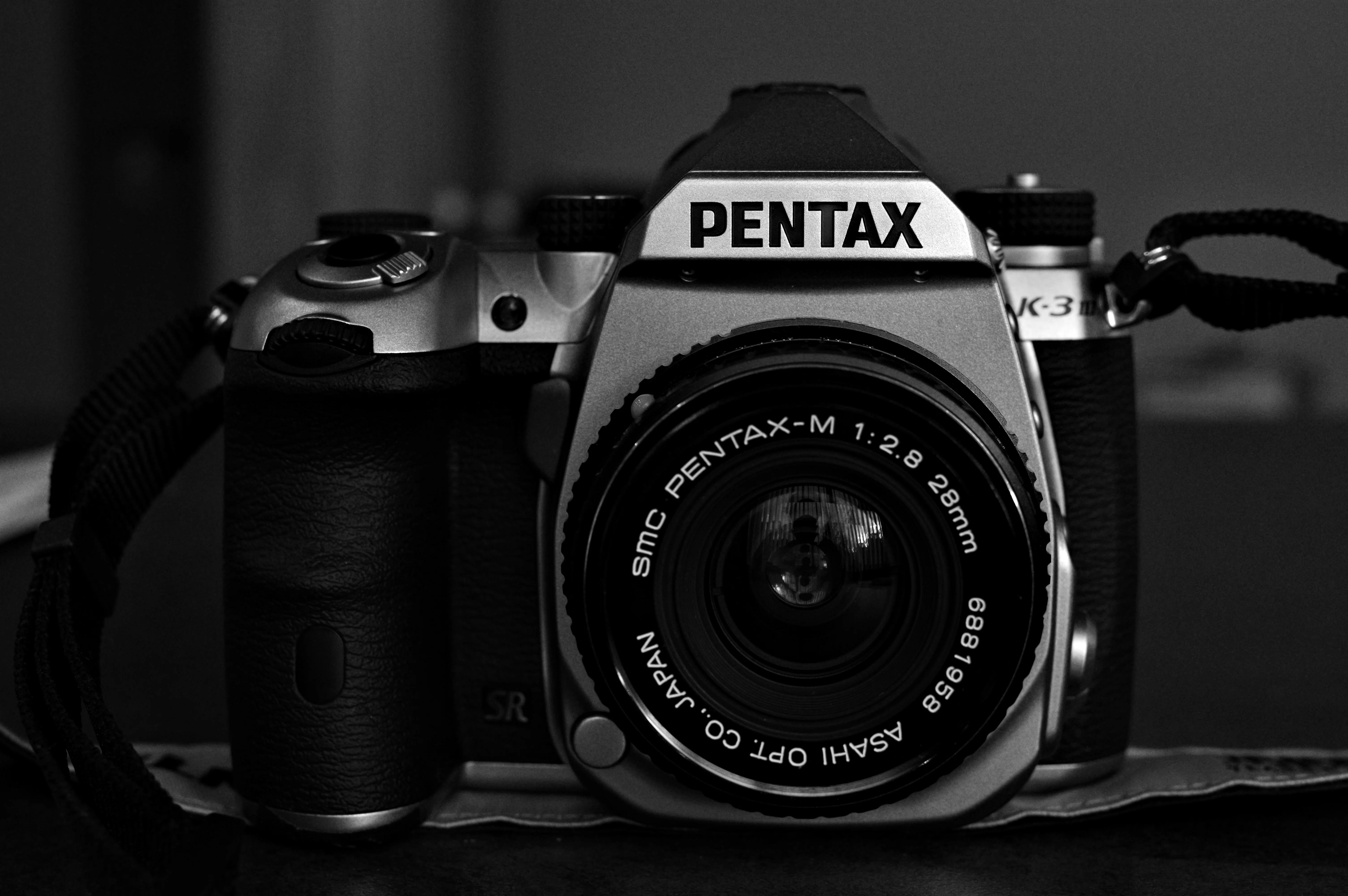 About the smc PENTAX-M 28mm F2.8. Rambling thoughts.｜鶏(とり)