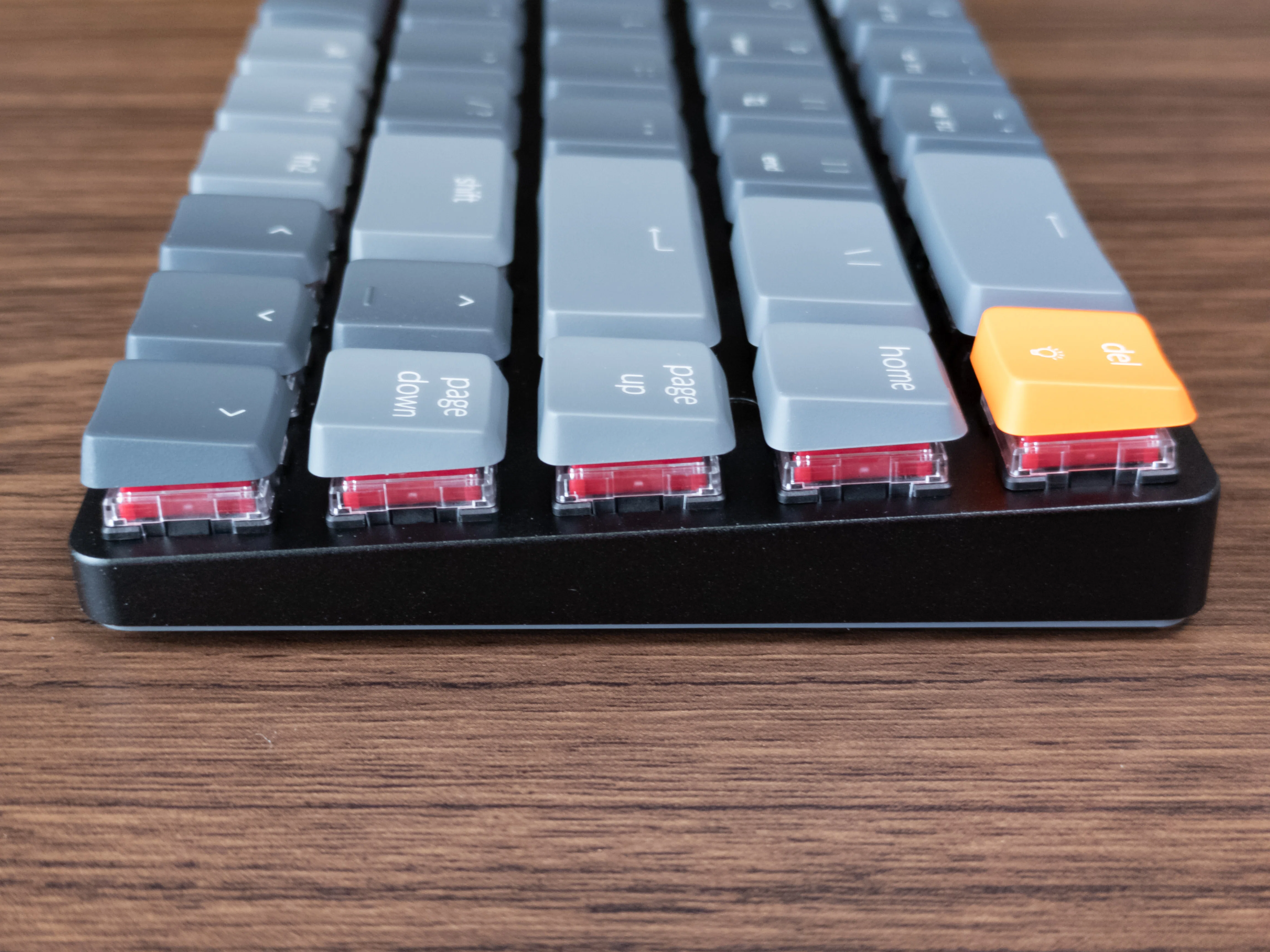 ガジェットレビュー】このキーボード、世界最薄級。 │ Keychron K7