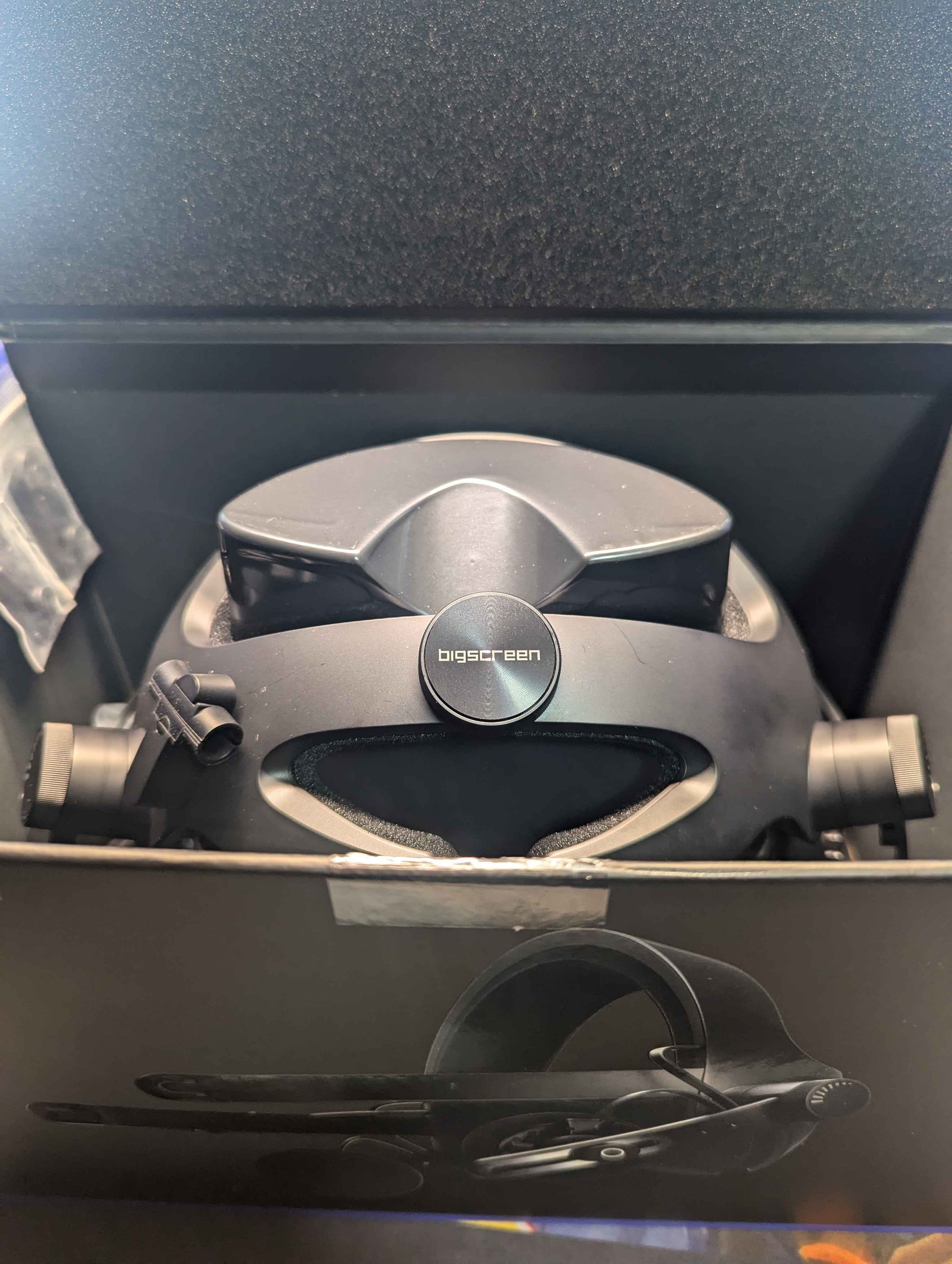 Bigscreen Beyond 使用環境＆やりたいこと｜ばてさん(bateさん)@VRchat