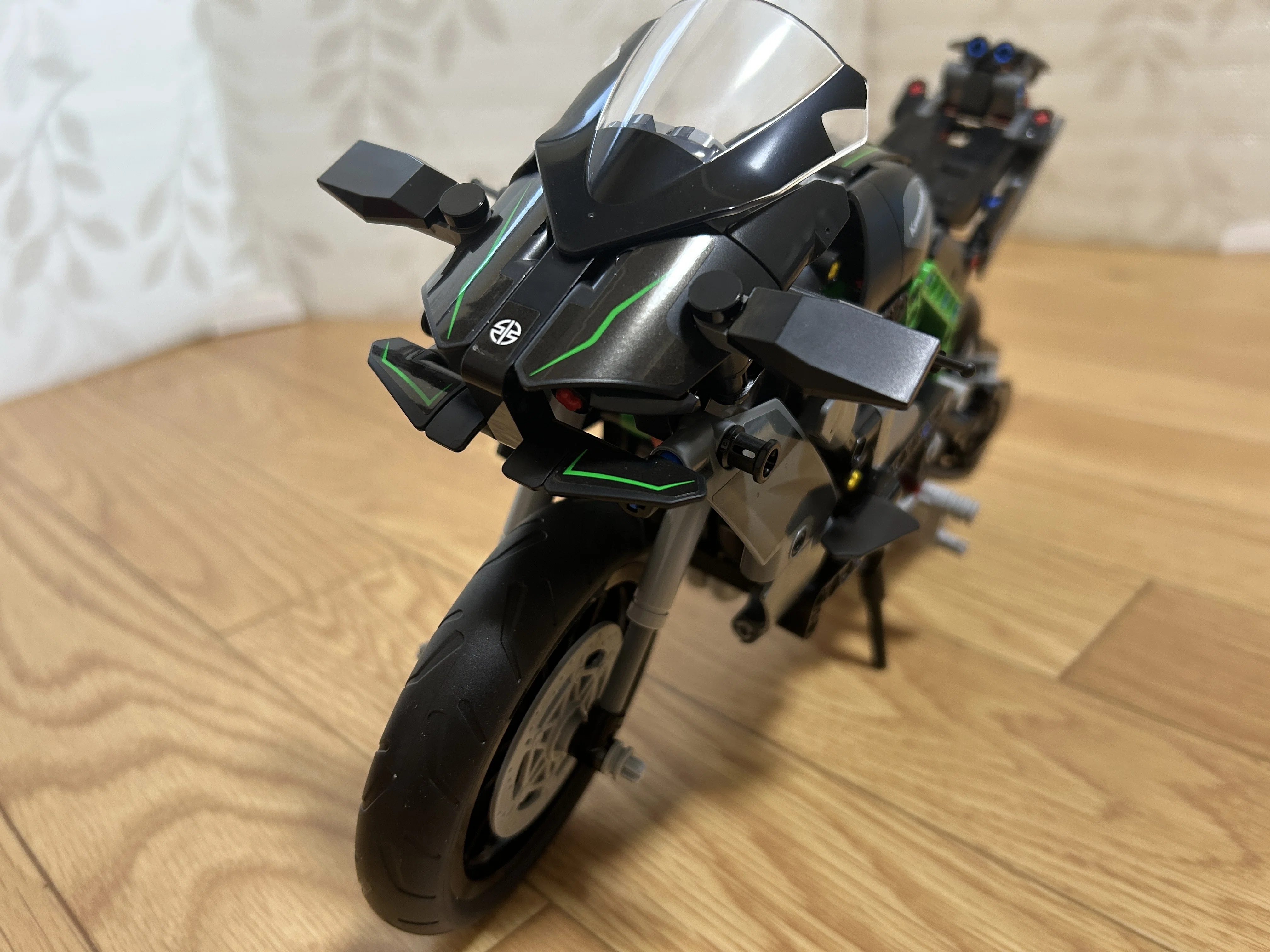 古希にレゴる [2] -Kawasaki Ninja H2R｜まるしかく