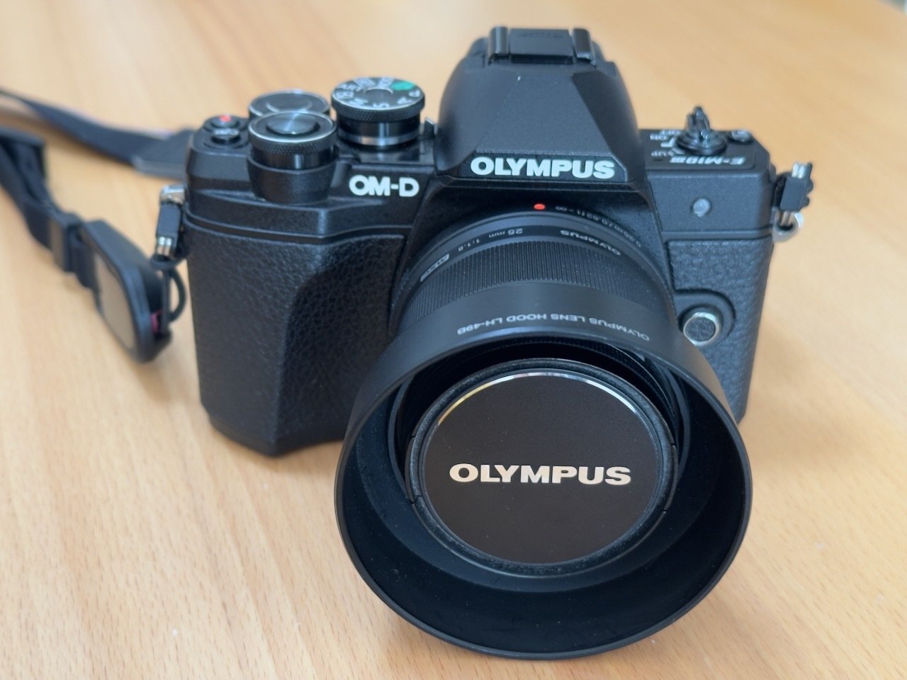 OLYMPUS E-M10MarkⅡ マイクロフォーサーズ 2025年もマイクロフォーサーズで行きます！｜服部 弘一郎