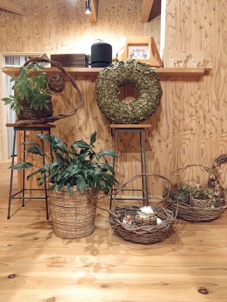 二名良日 Yoshihi Futanaさんのリース｜ヤギ工房88