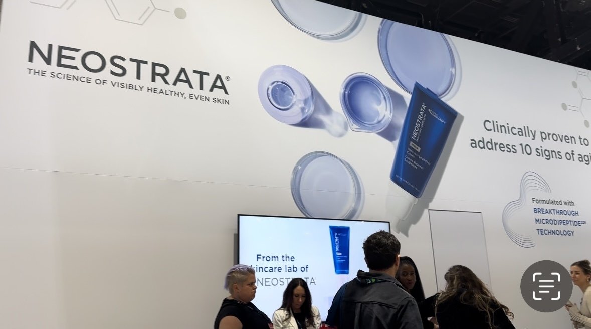 赤ら顔の人に朗報！ 「NEOSTRATA」がすごい｜小林智子