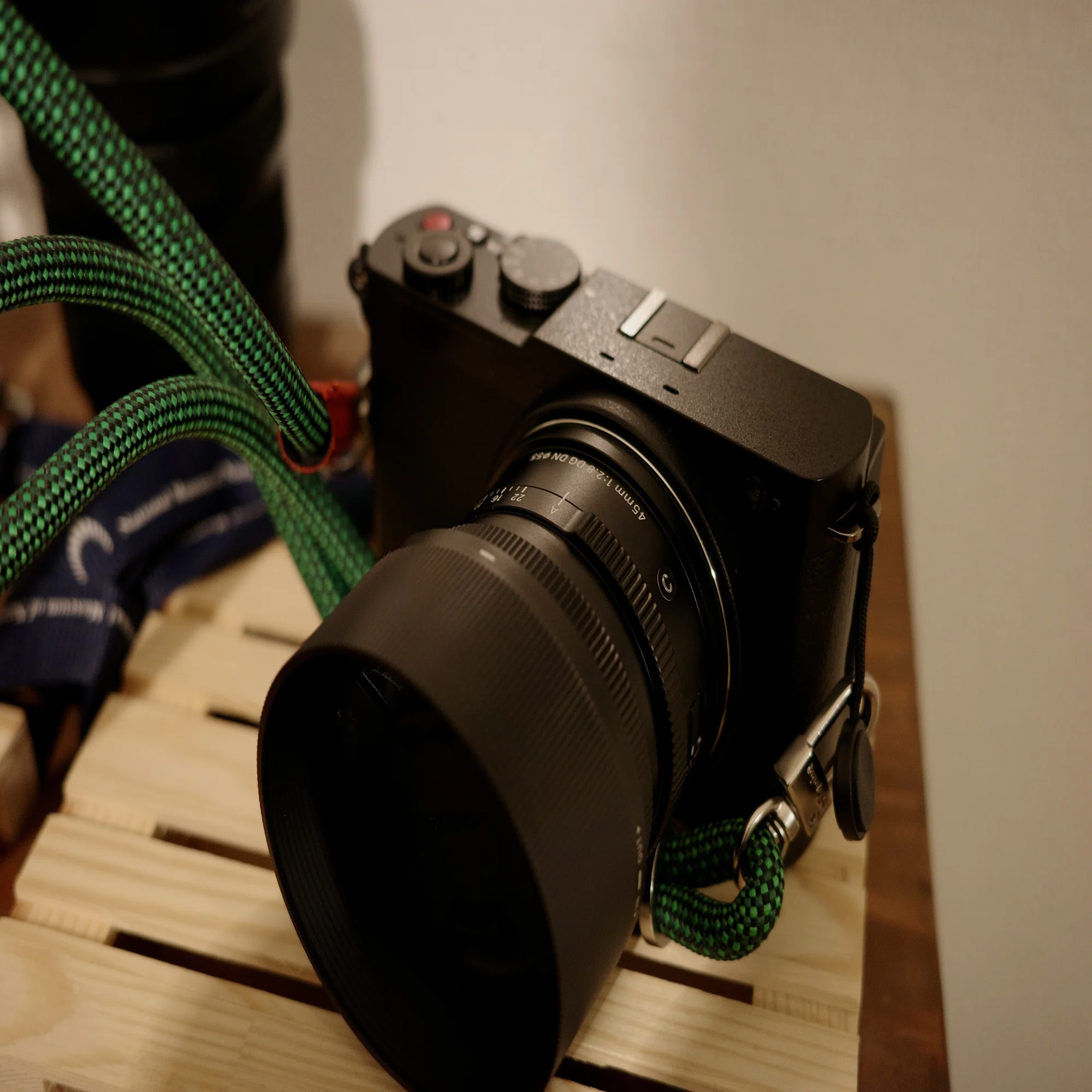 LUMIX S9+SIGMA45mm f2.8mmの世界｜鈴木ユートピア