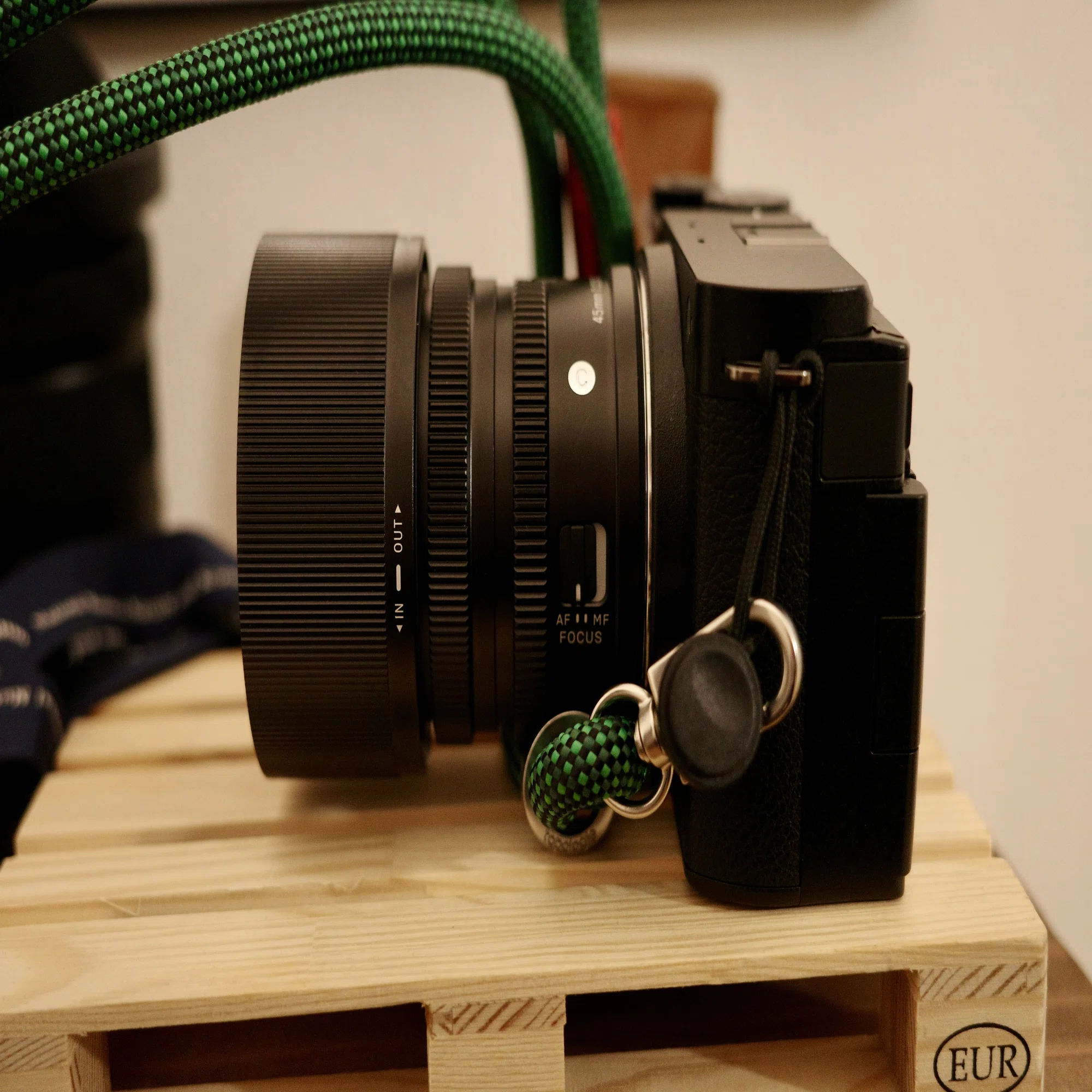 LUMIX S9+SIGMA45mm f2.8mmの世界｜鈴木ユートピア