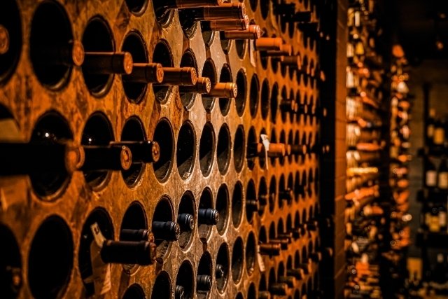 初体験🍷 古いワインを開けてみました｜Mikoko