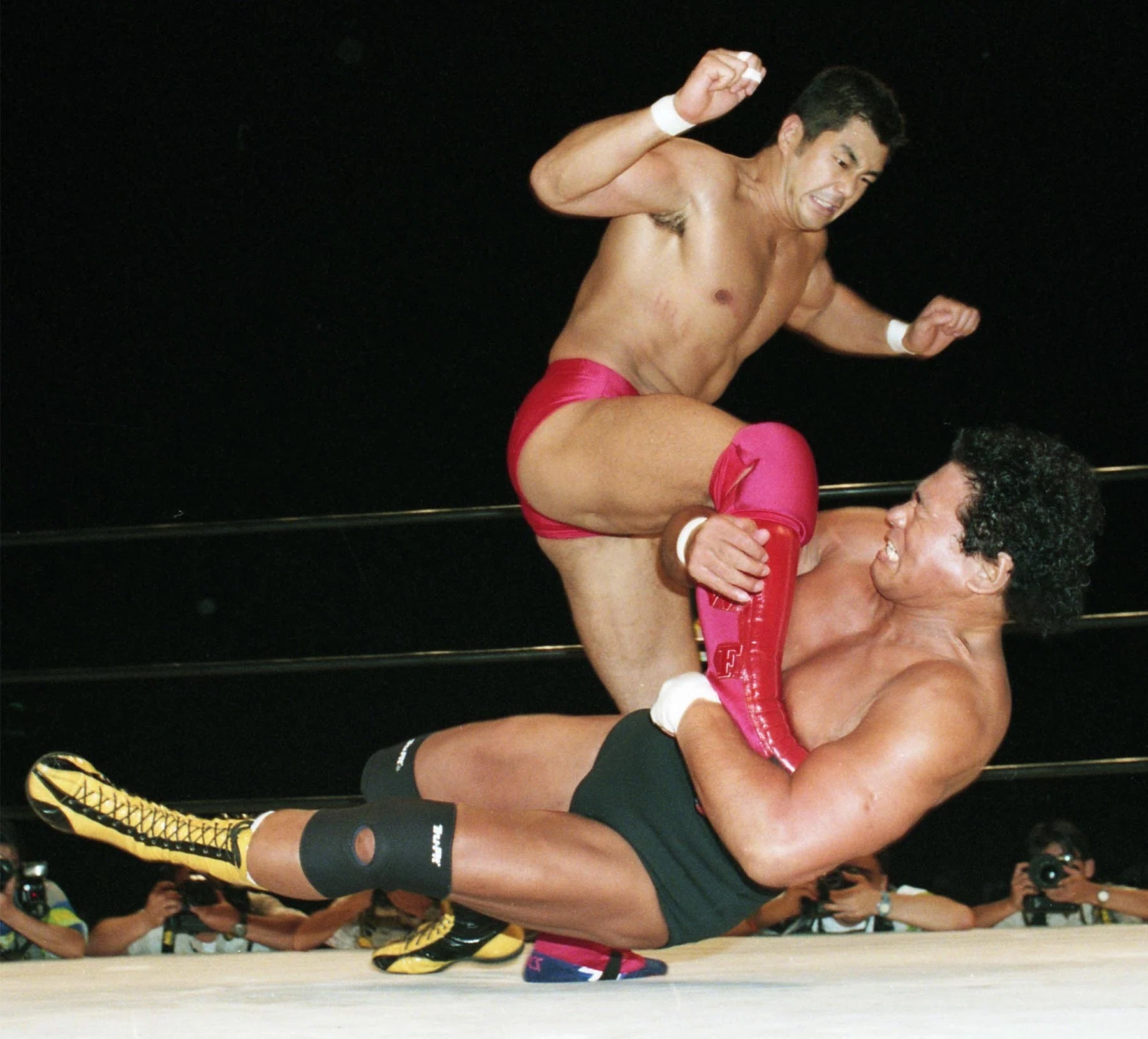 ザ・レジェンド・オブ・キングダム〈2枚組〉（UWF / プロレス） 最高CD・DVD・ブルーレイ - ザ・レジェンド・オブ・キングダム〈2枚組