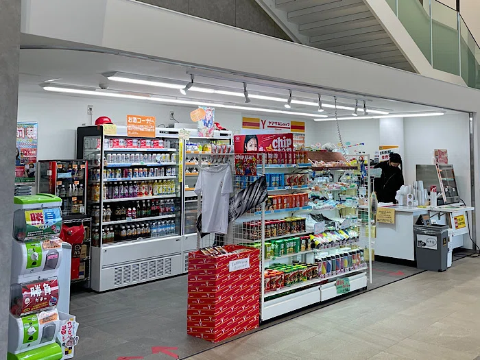 名古屋競馬場1階のスタンド