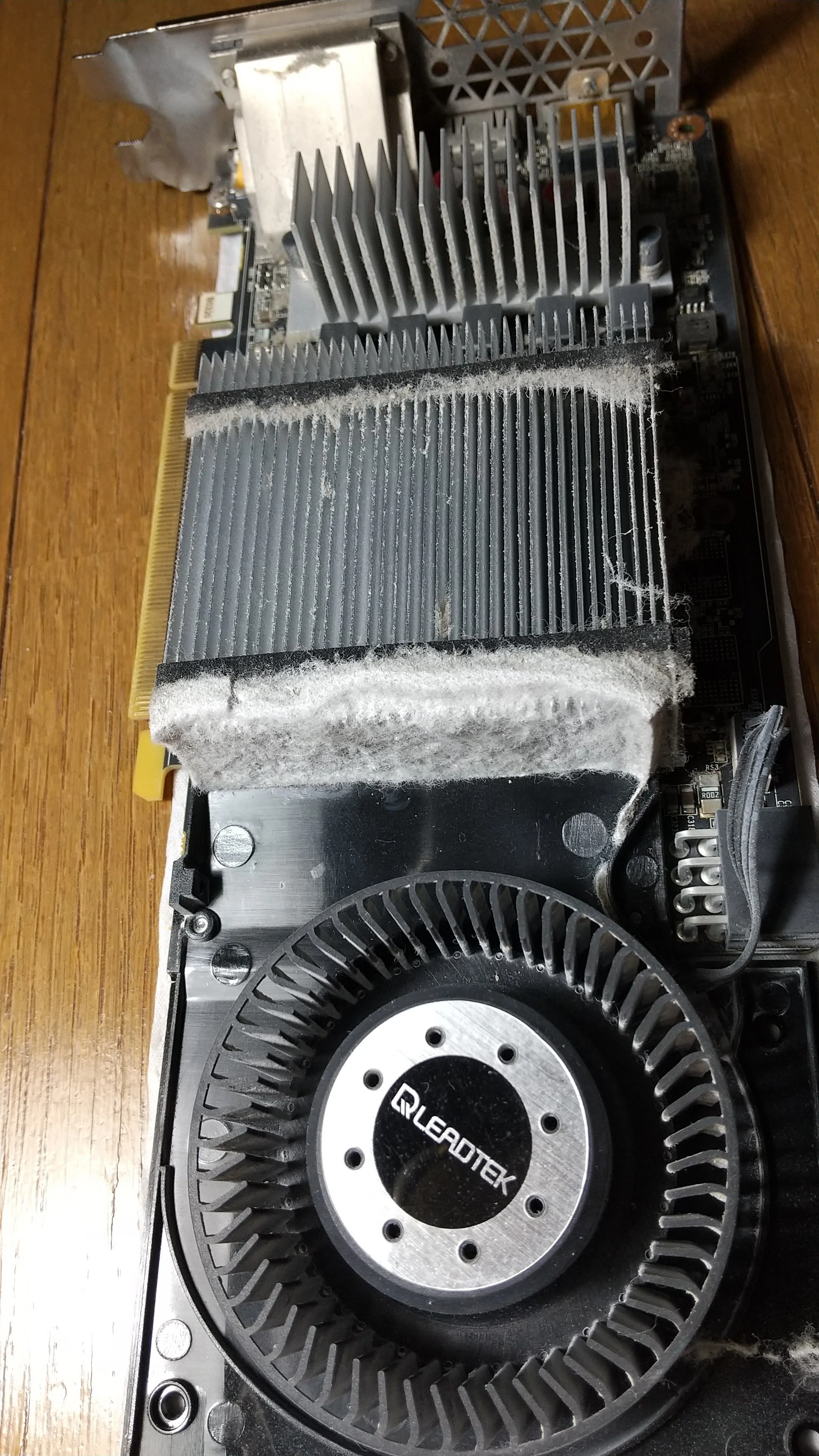 グラボの分解清掃で復活｜ロニー