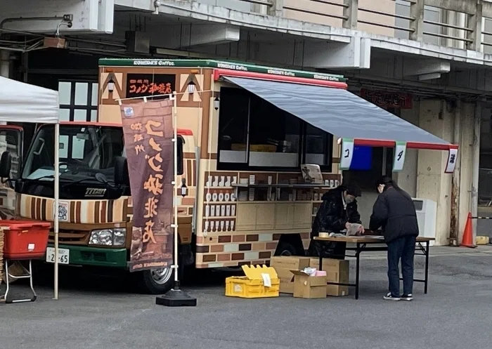 笠松競馬場コメダ珈琲のキッチンカー