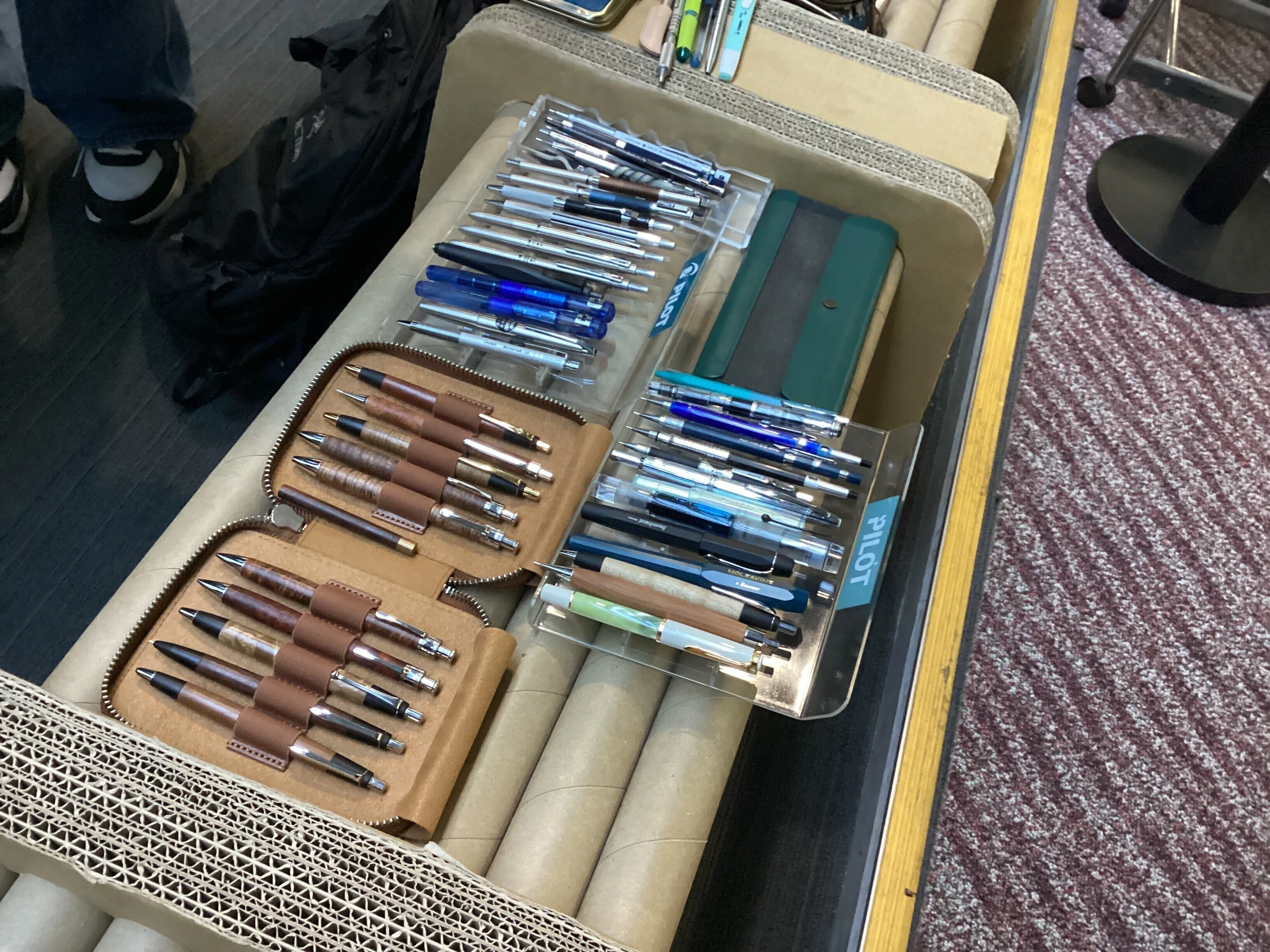 筆記具 文房具 什器 木製定規 芯ケースまとめ売り(magno 筆記具 文房具 什器 木製定規 芯ケースまとめ売り(magno