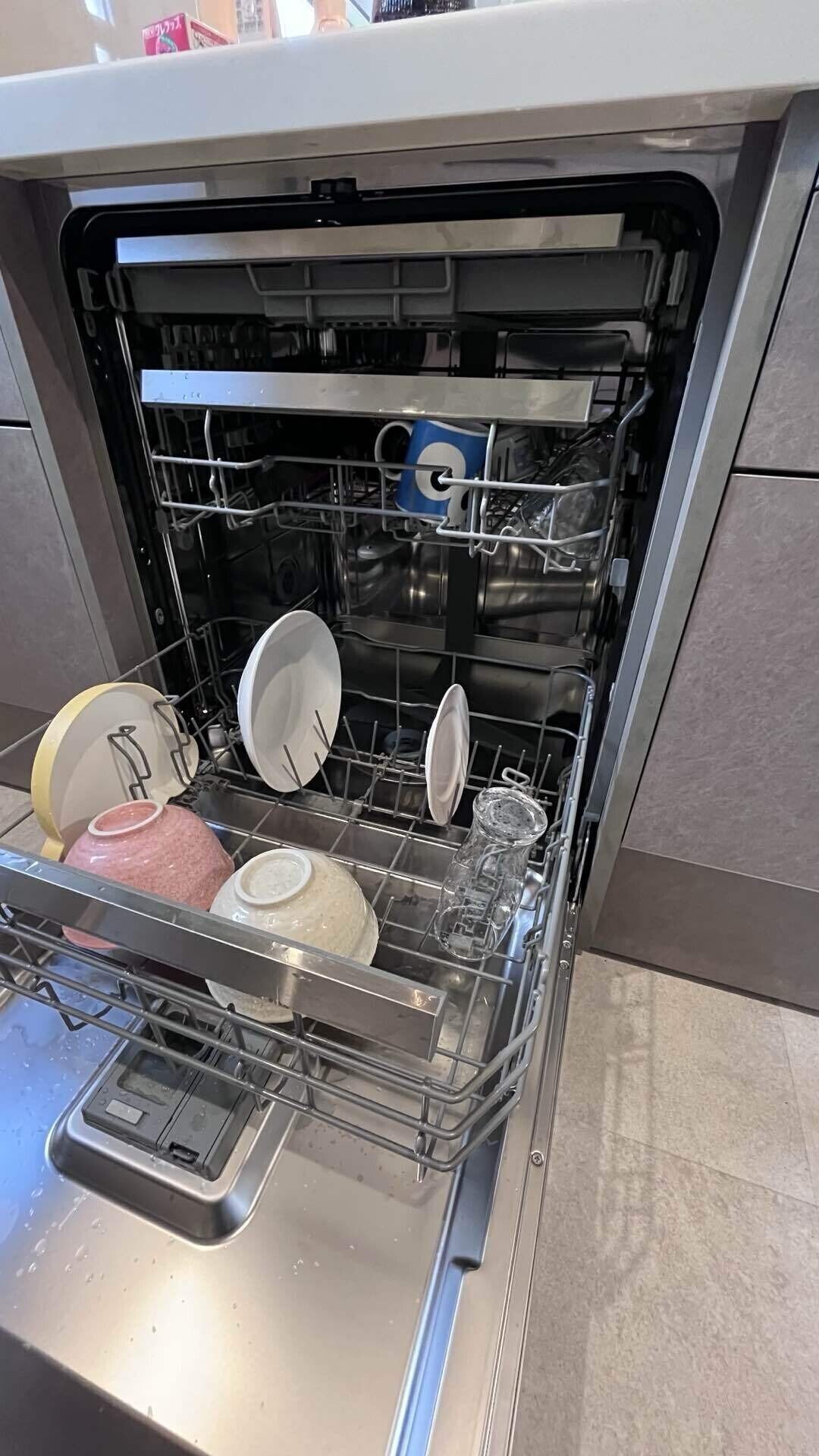 Panasonic 食洗機 パナソニック、高圧温水流で食器を除菌する食洗機。ナノイーX搭載