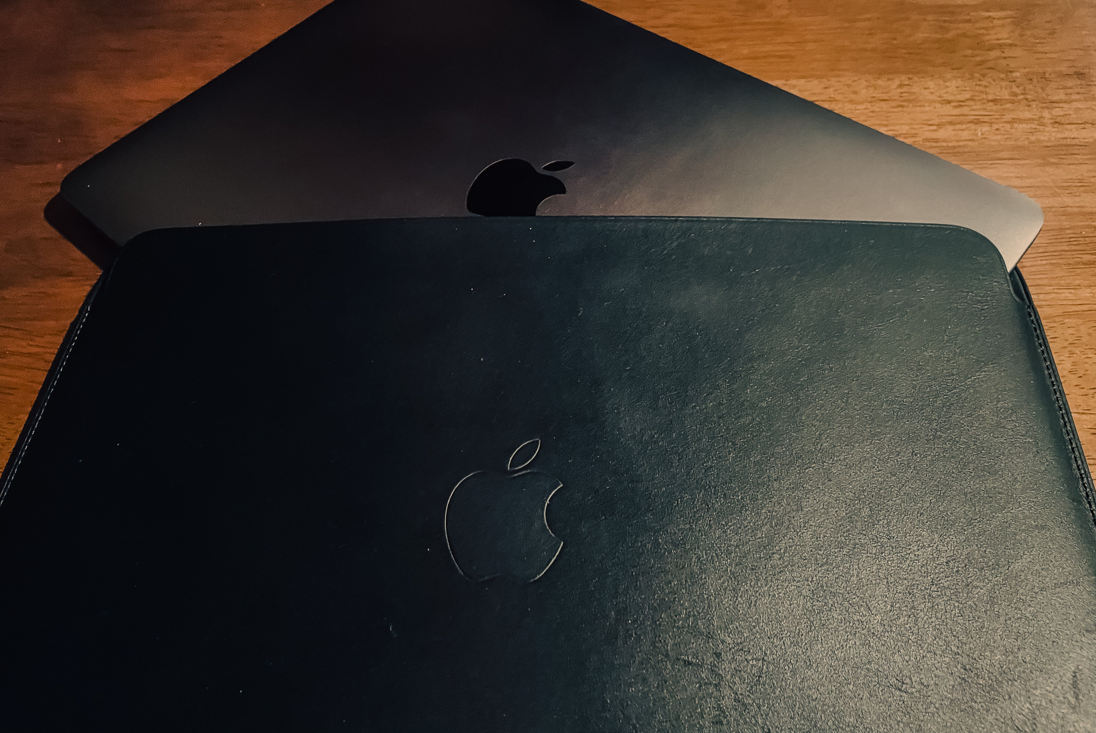 各Appleデバイス “三種の神器”】 Vol.3 「MacBook」編|書店員の 各Appleデバイス “三種の神器”】 Vol.3 「MacBook」編|書店員の