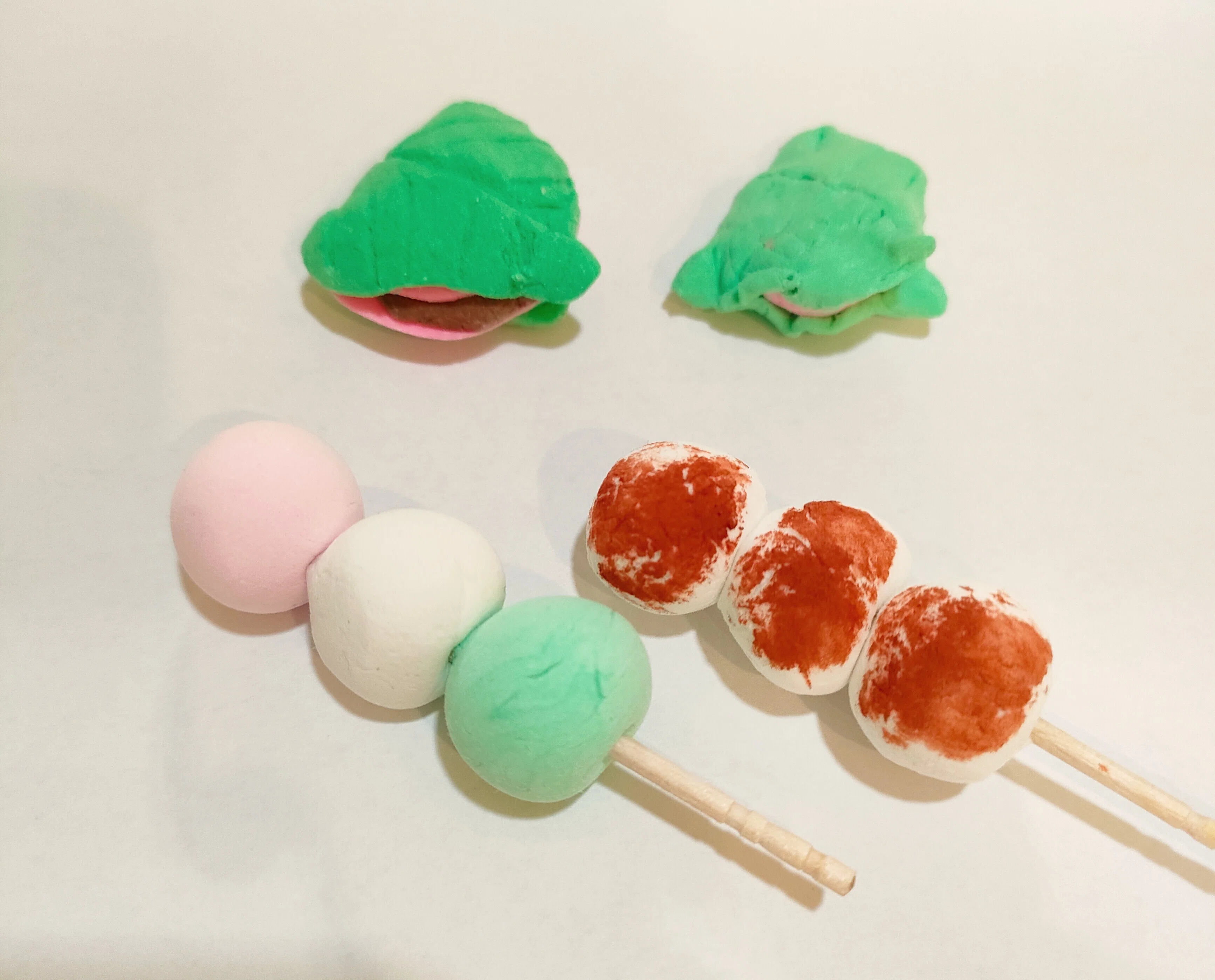 ハンドメイド♪ミニチュアフード⭐︎みたらし団子でほっと一息 
