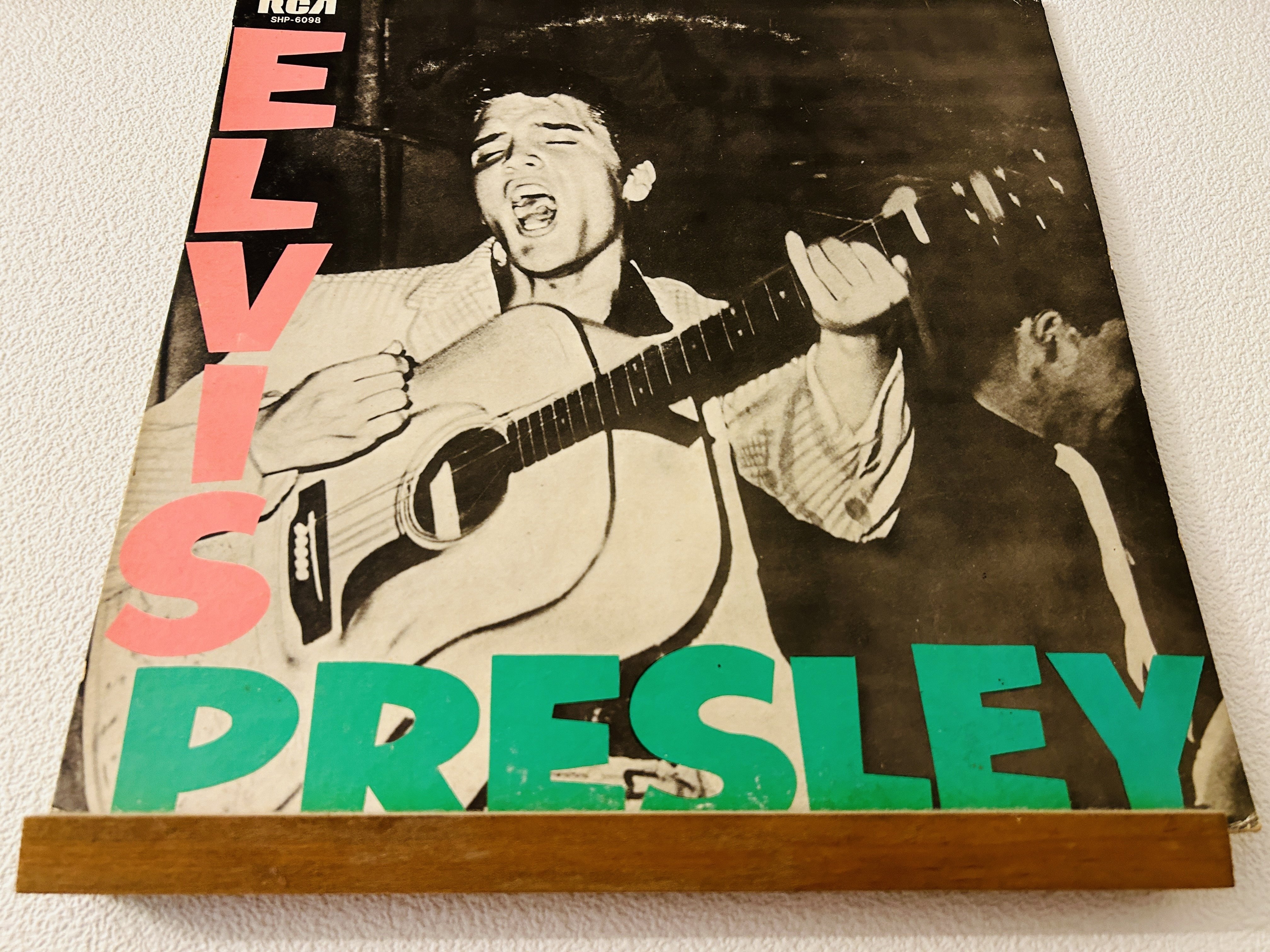 1月8日 は、 エルヴィス・プレスリー の90回目の誕生日でした