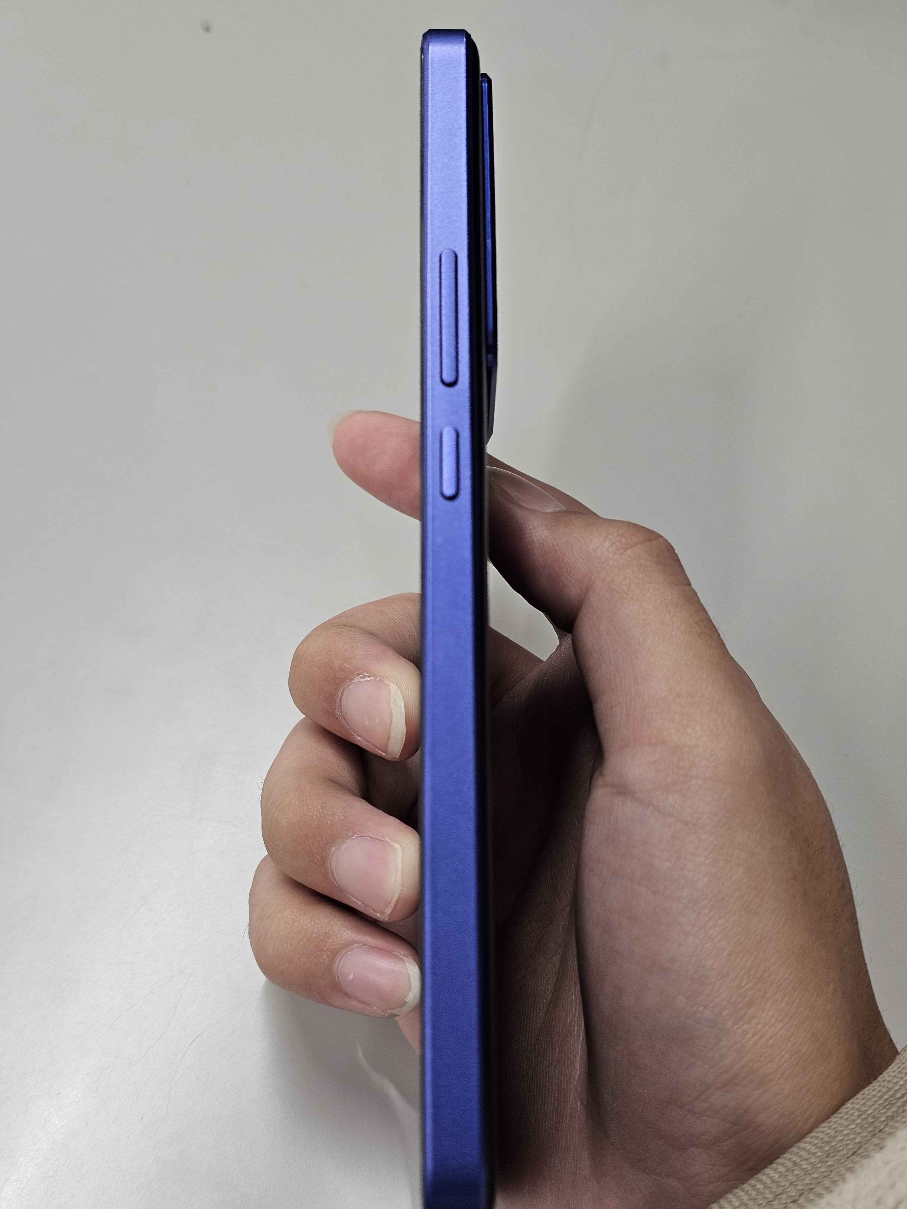 realme Neo7 SE 8GB 256GB 黒 Dimensity 8400 MAX Antutu170万点