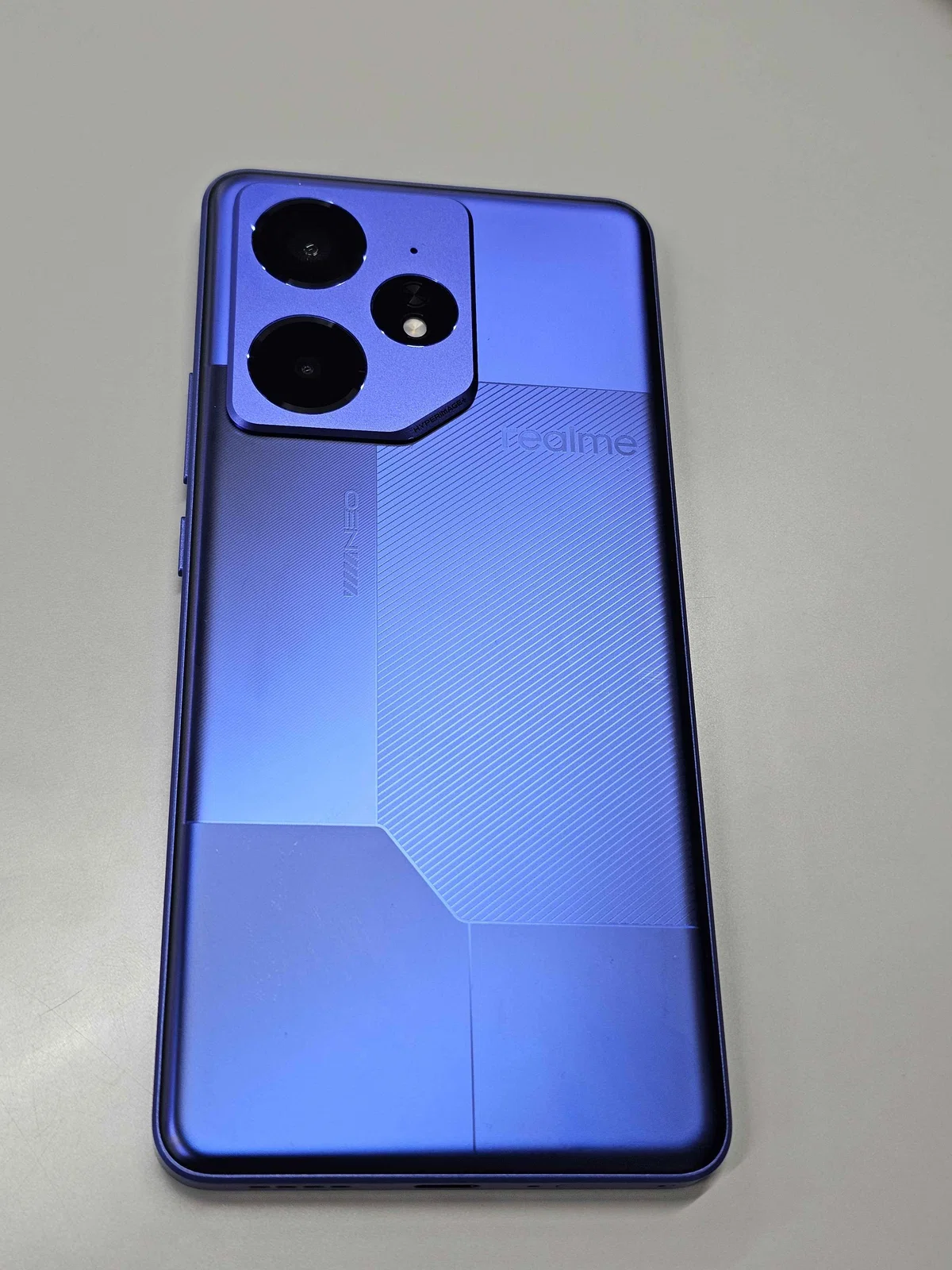 Realme neo7レビュー：コスパが良すぎるパフォーマンス重視の端末｜みりす