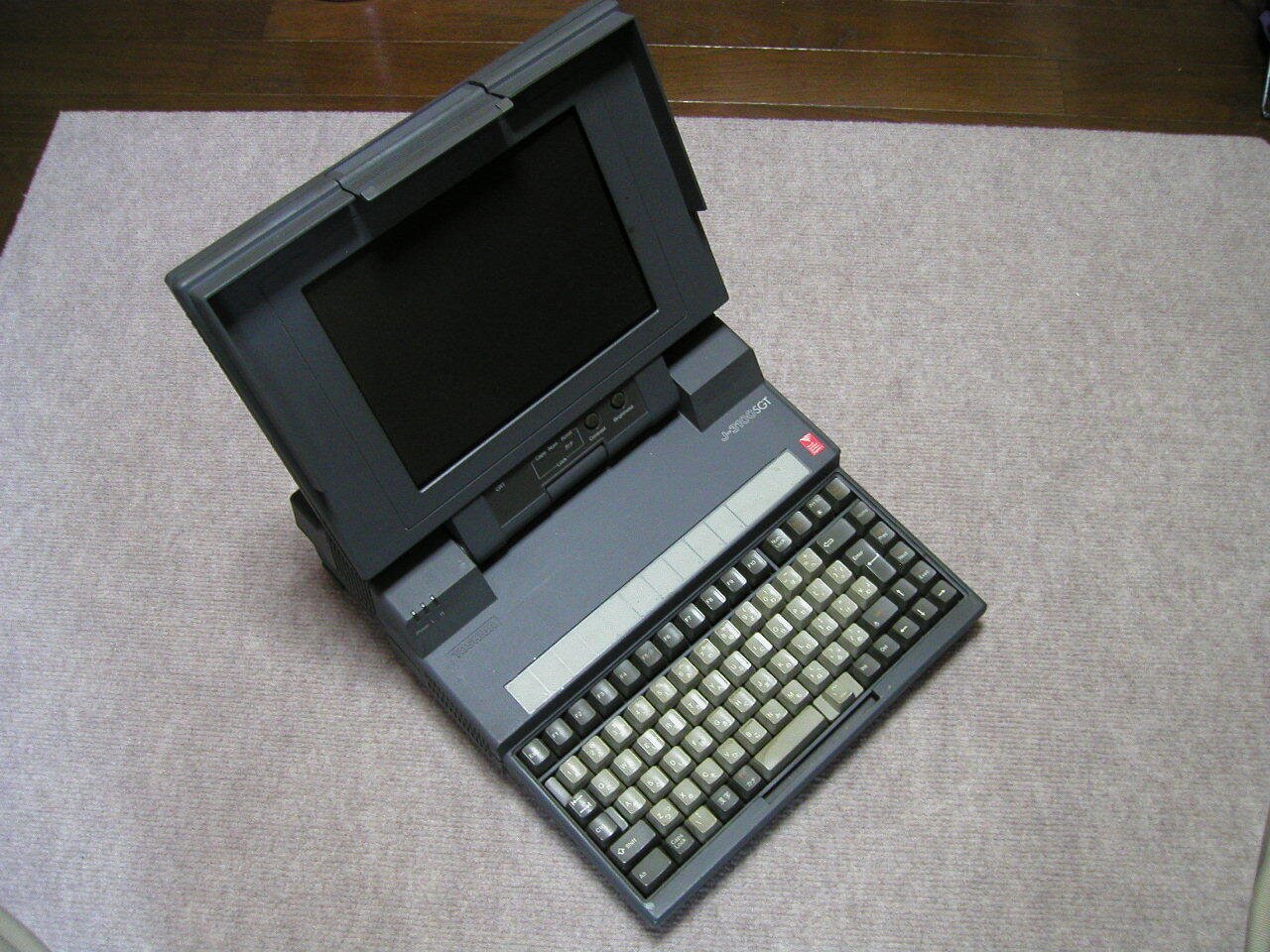 ラップトップパソコン（J-3100SGT）｜仕方 じん