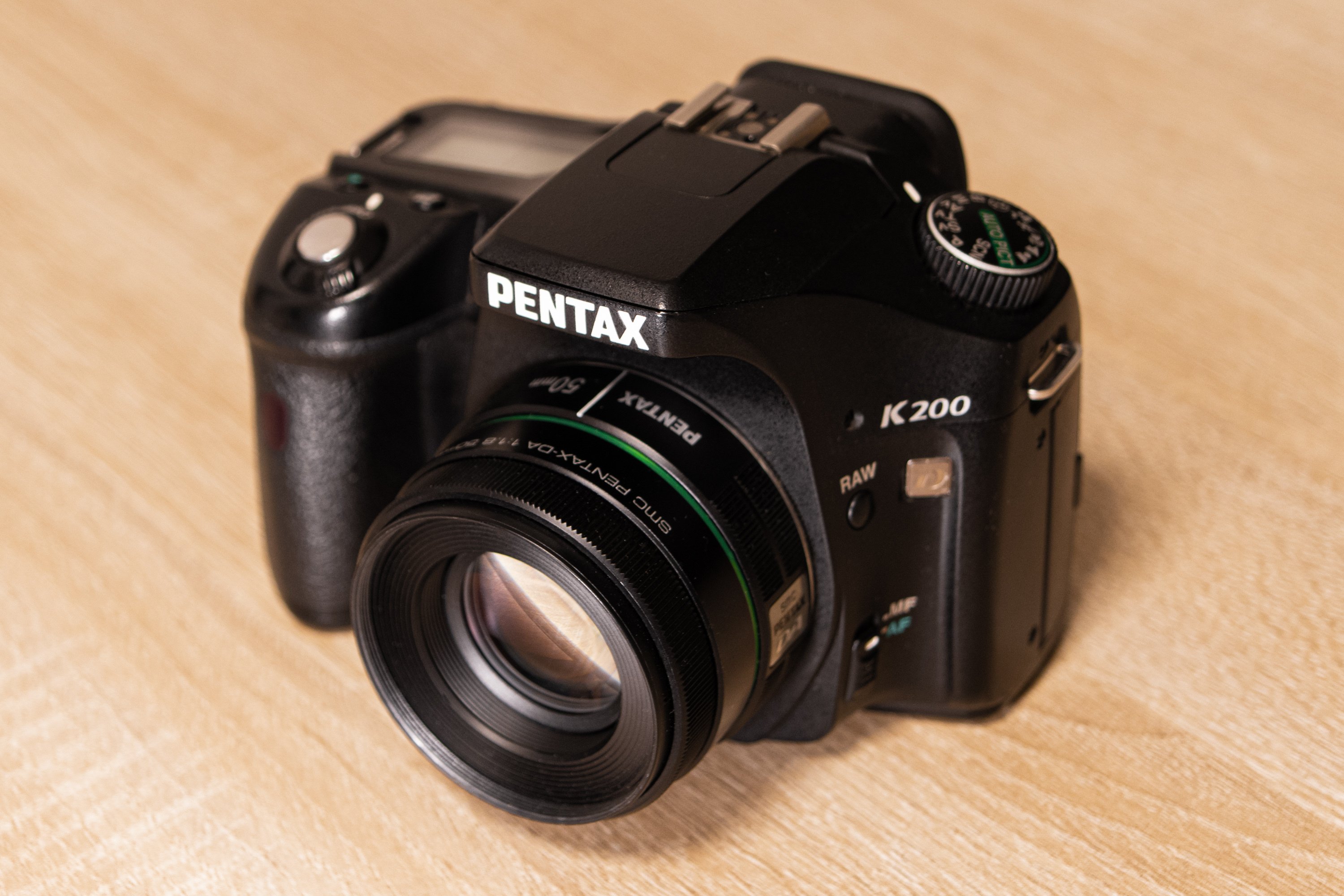初めての一眼レフ。PENTAX K200D|がま 初めての一眼レフ。PENTAX K200D|がま