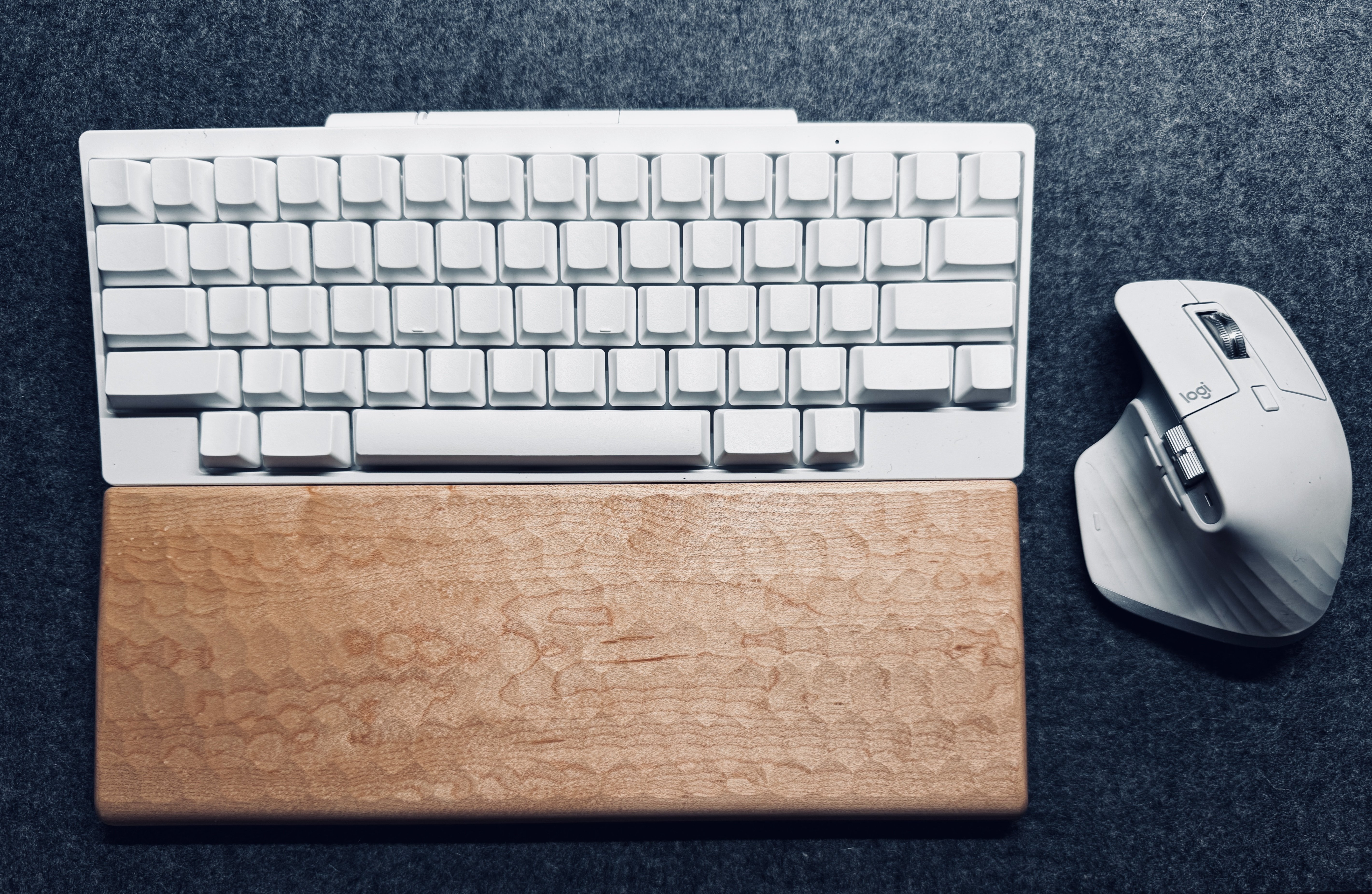 HHKB 雪モデル(US配列・無刻印)を安く譲ってもらった話|Kei HHKB 雪モデル(US配列・無刻印)を安く譲ってもらった話|Kei