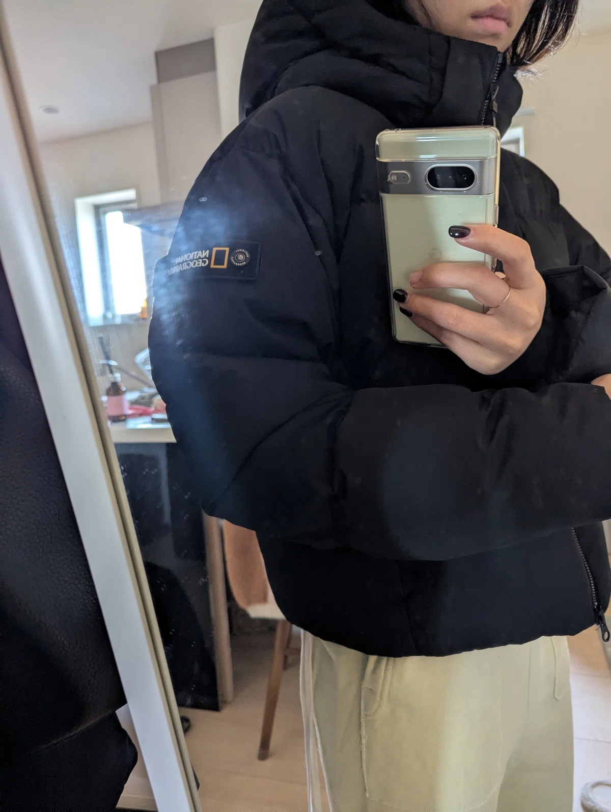 韓国ダウン】ナショナル・ジオグラフィックに服があるだと！？｜poco?