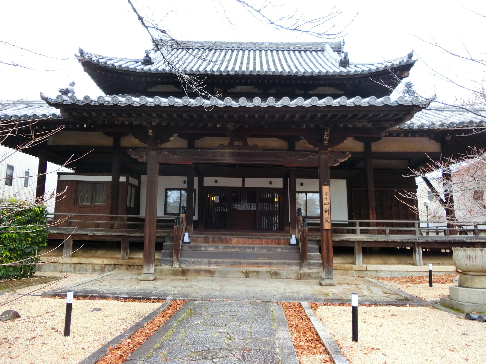 北野の鬼子母神「立本寺」染井吉野・枝垂桜など約40本【京都市上京区
