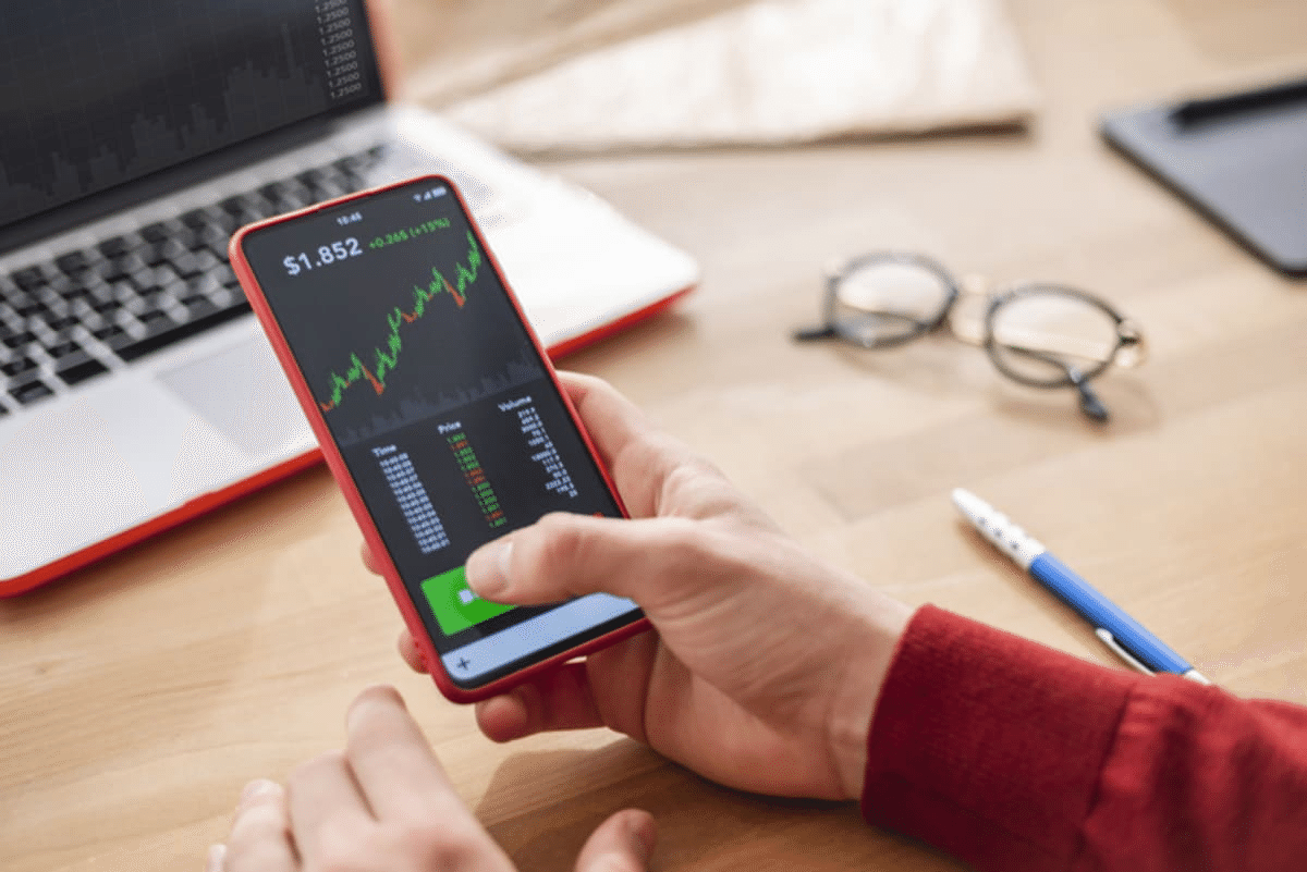 SBI証券の手数料プラン比較：アクティブプランとスタンダードプラン、どちらがおすすめ？投資顧問が解説｜雨田宜之