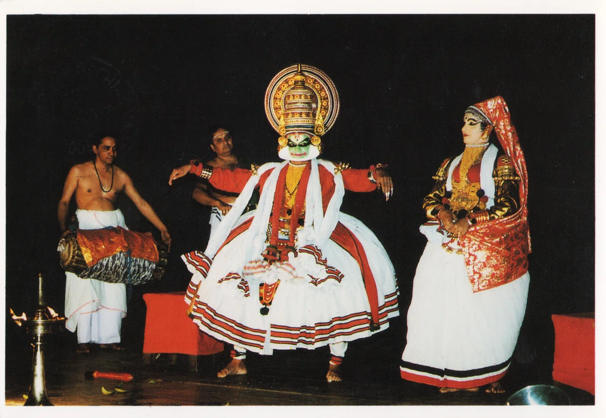 Musical Notes Peron Attached Around the World in 242 Days - India Part 2 - Kathakali Dance, Kochi ...