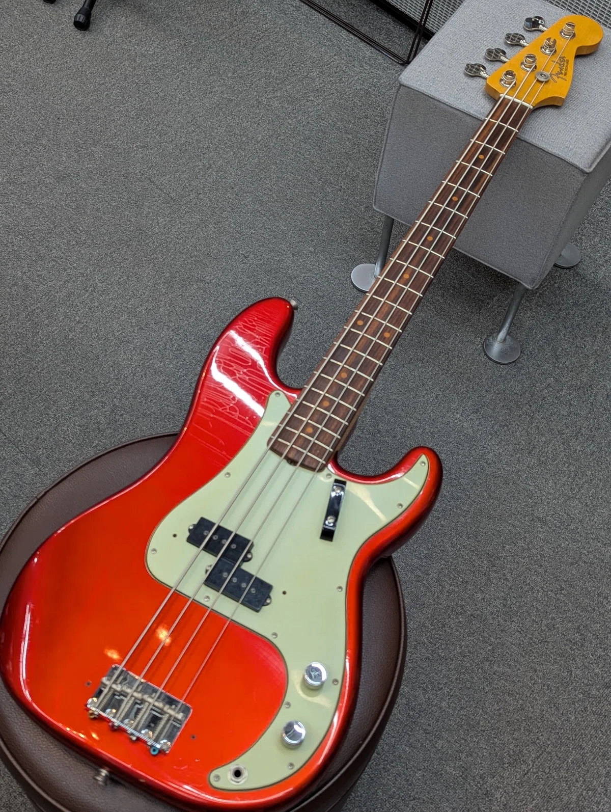 Fender Custom Shop “1960 Precision Bass Journeyman Relic –Candy 