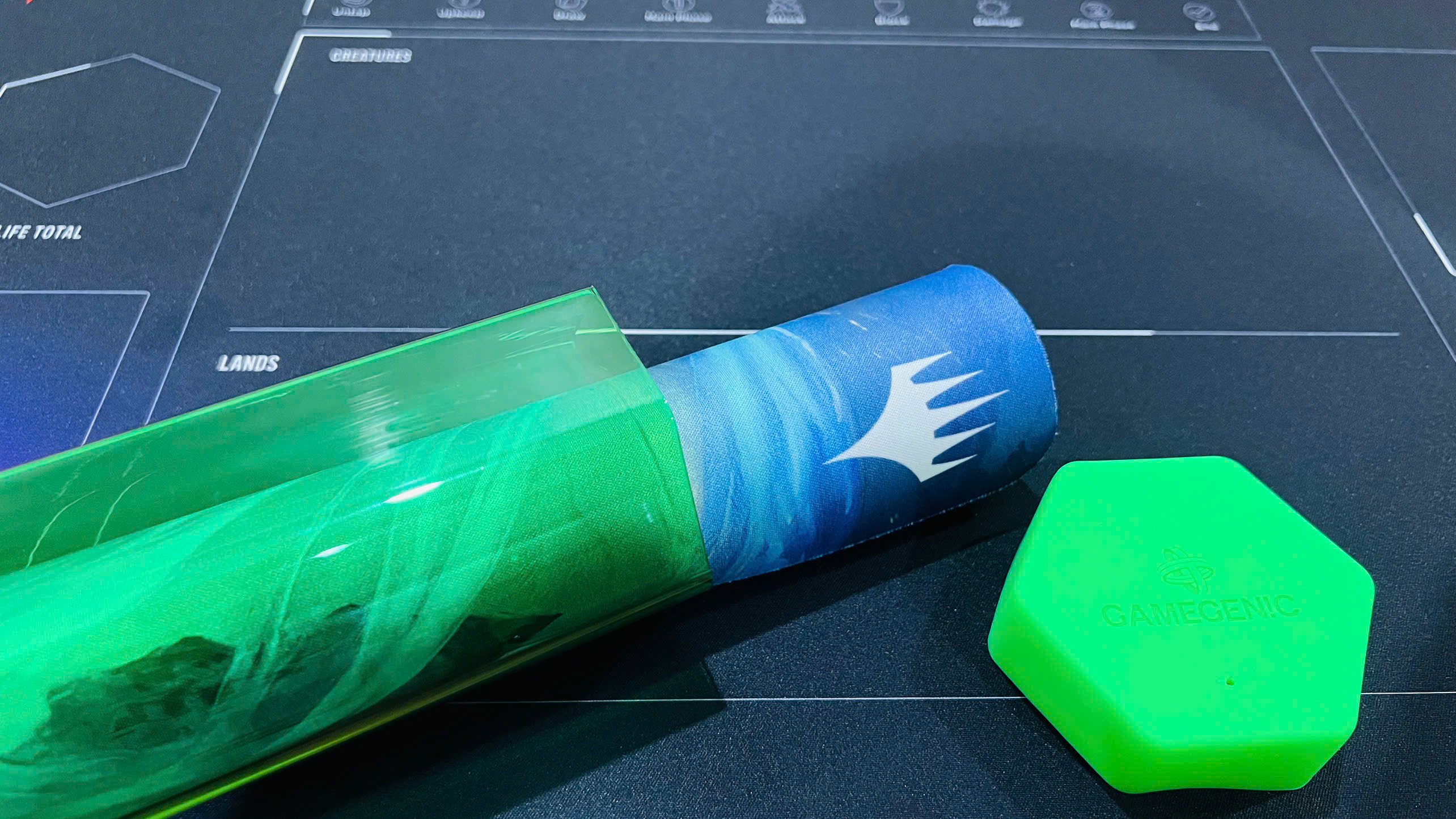 サプライレビュー】Game Genic - PLAYMAT TUBE(プレイマット サプライレビュー】Game Genic - PLAYMAT TUBE(プレイマット