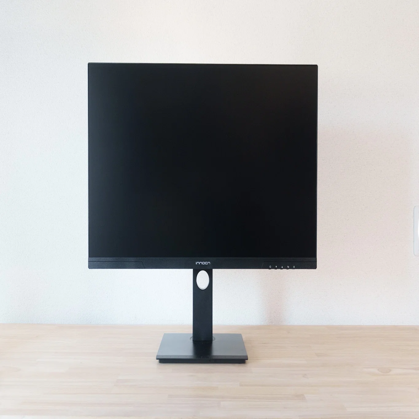 高コスパ】2万円台の27インチWQHDモニター｜INNOCN 27D1Q レビュー 