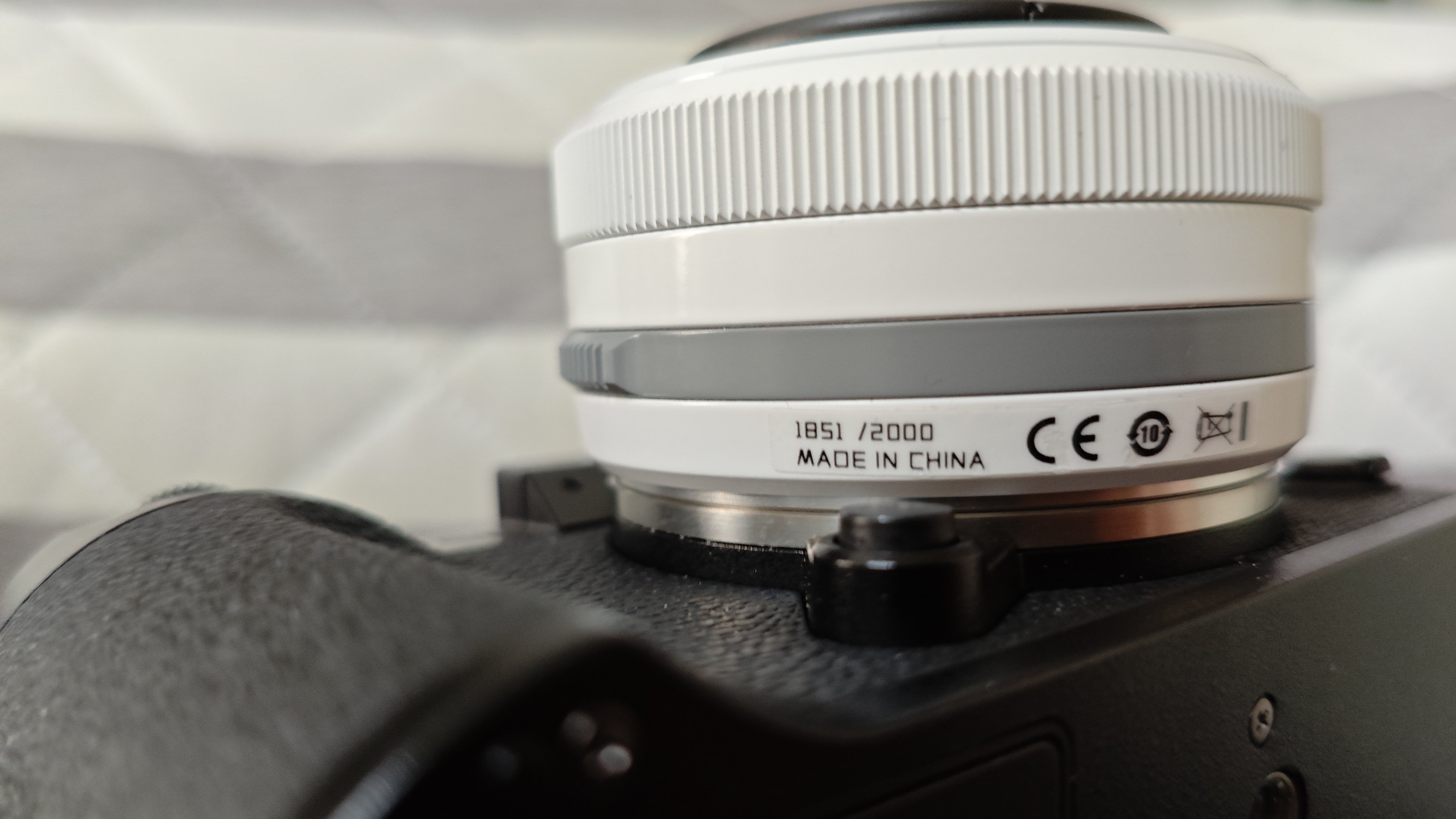 低価格中華レンズTTArtisan AF 27mm f/2.8 'White Limited 低価格中華レンズTTArtisan AF 27mm f/2.8 'White Limited