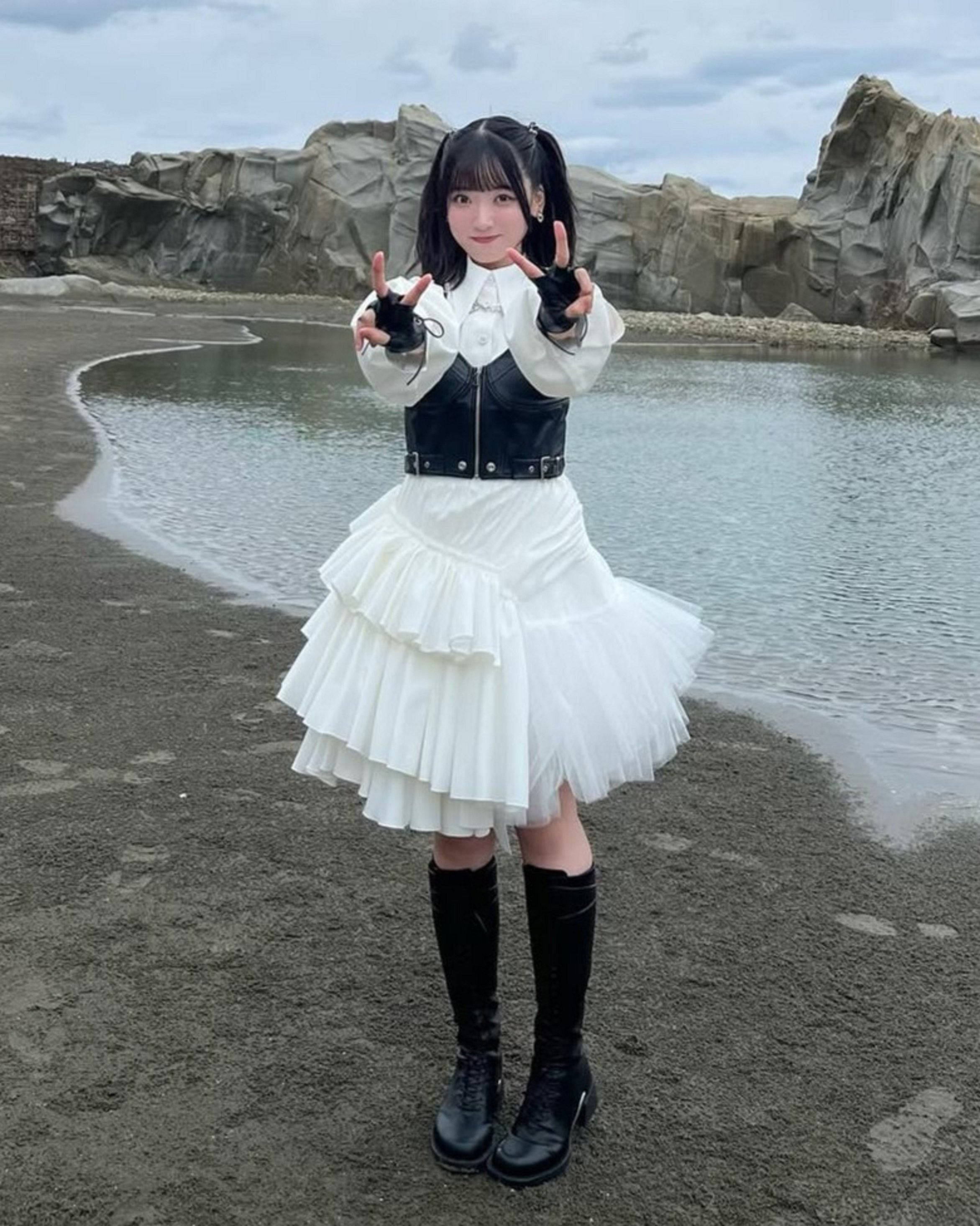 ファッション】時代とともに変化したアイドルの衣装、22/7（ナナニジ