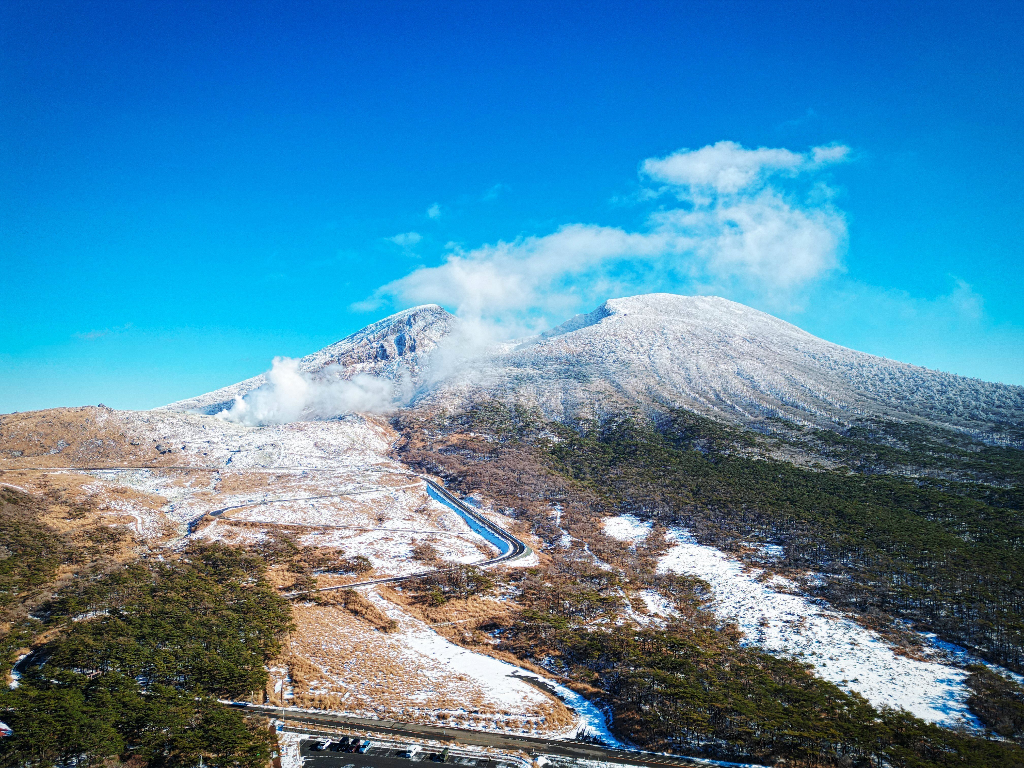 雪のえびの高原をゆっくり散策｜Hideo Takehara