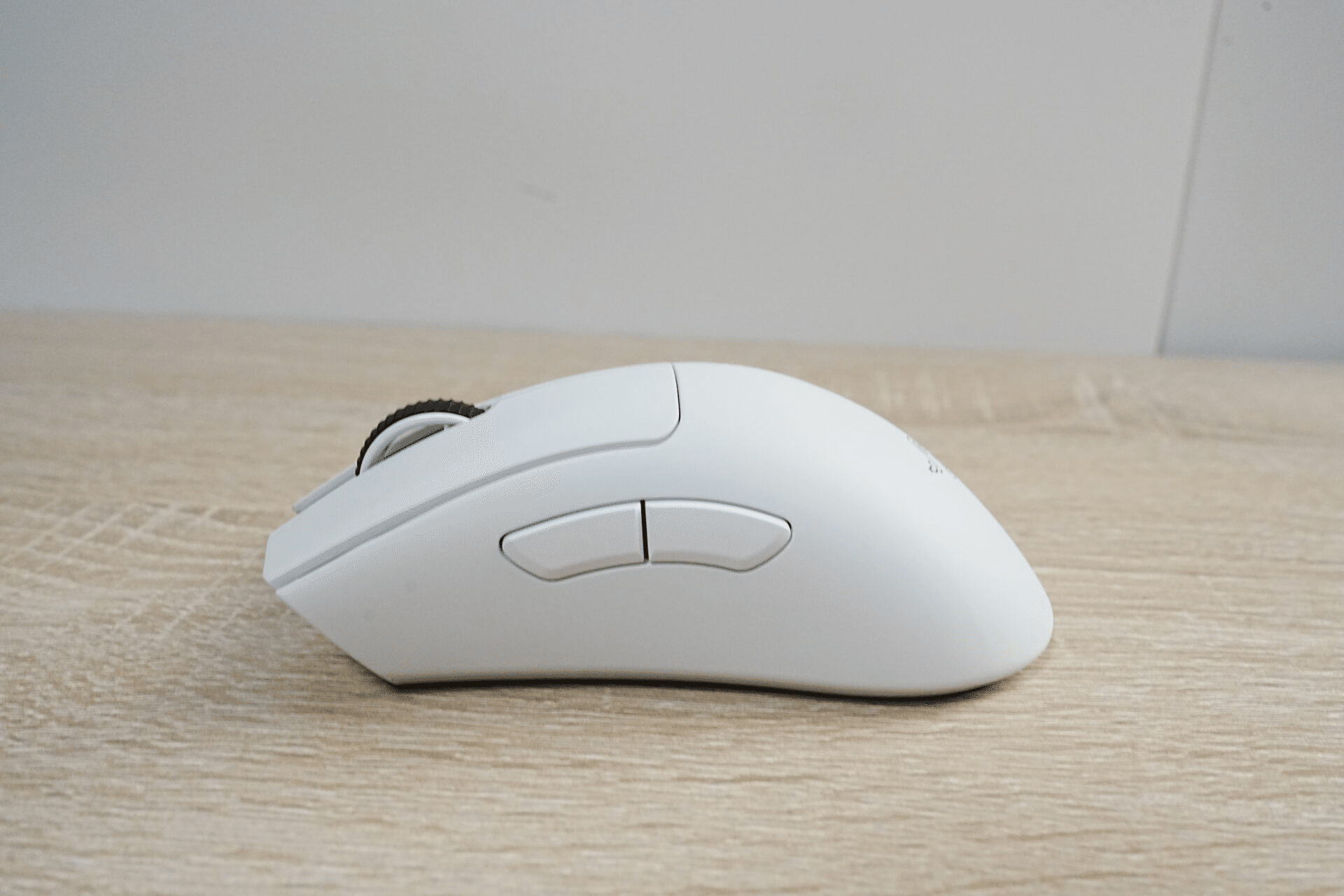 GPRO Superlight Dex2 レビュー。違いや比較。ゲーミングマウス王者