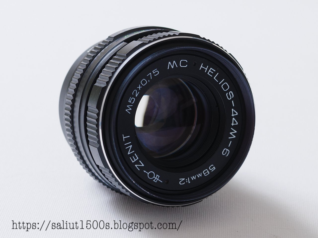ソビエトレンズ】MC HELIOS-44M-6 58mm F2.0をSony α7IIに装着し ソビエトレンズ】MC HELIOS-44M-6 58mm F2.0をSony α7IIに装着し