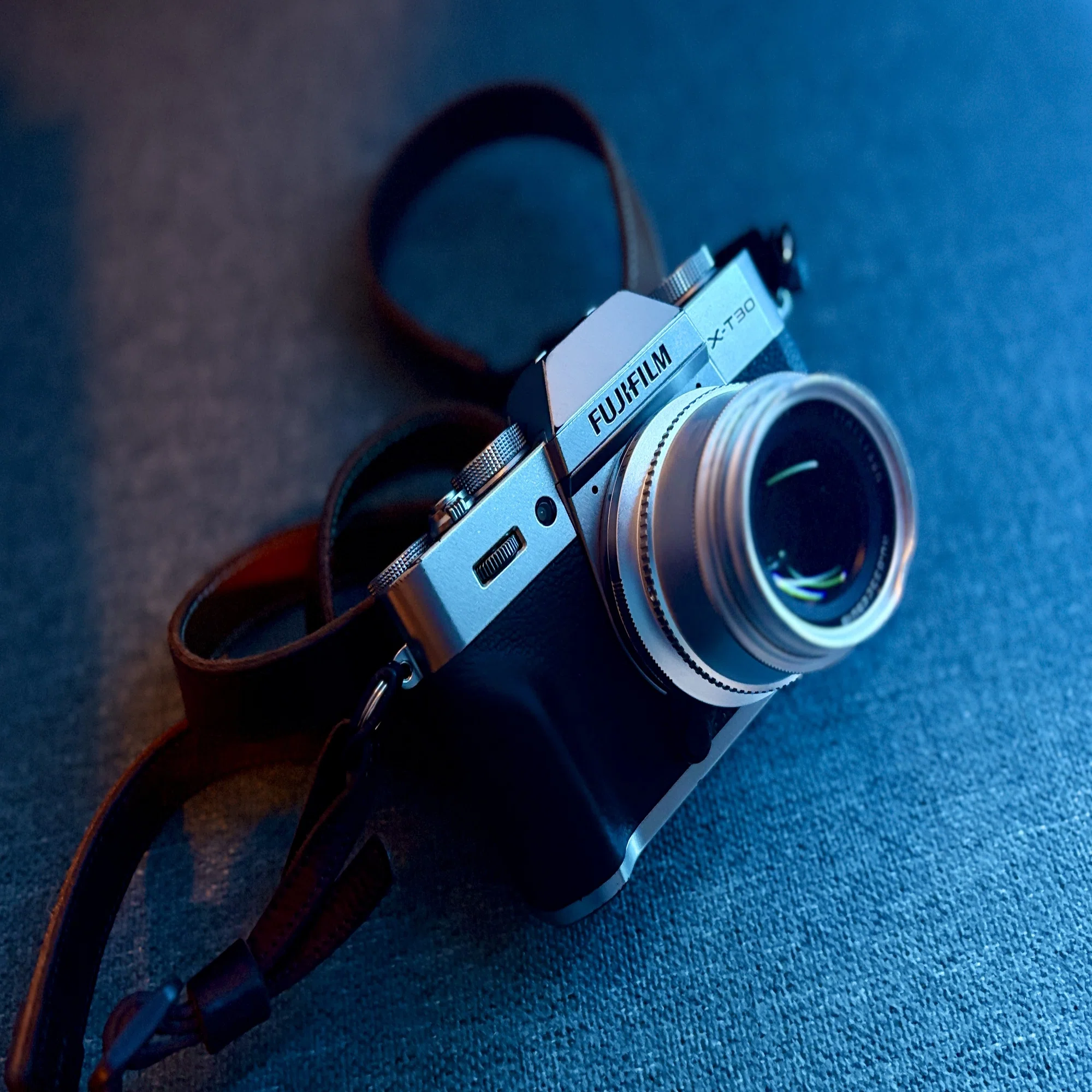 Fujifilm X-T30 ミラーレス一眼 35mm F1.4レンズ付き 富士フイルムX 