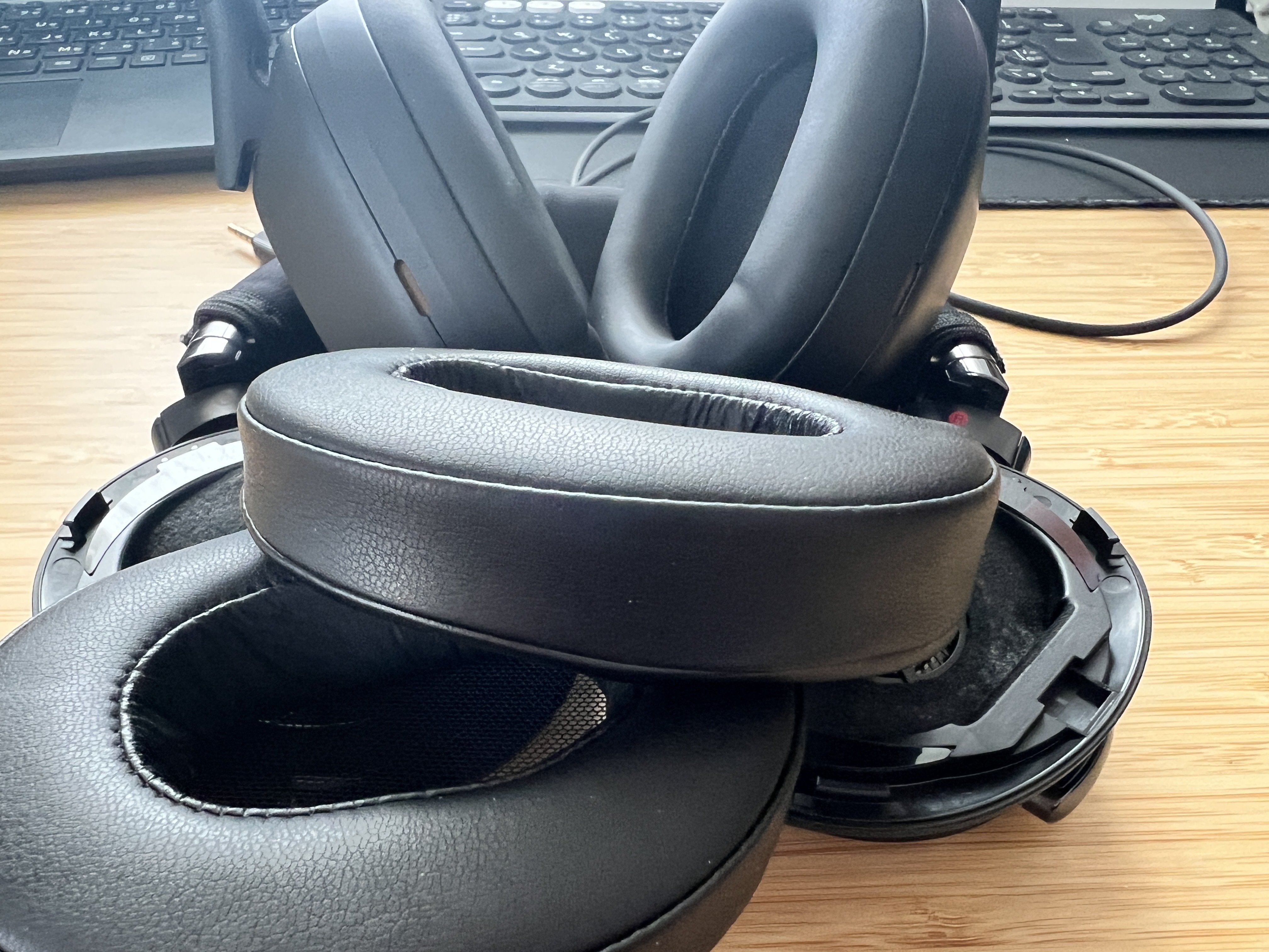 再び】ケーブル型ヘッドホンの延命策 :: SONY MDR-1A|MOH 再び】ケーブル型ヘッドホンの延命策 :: SONY MDR-1A|MOH