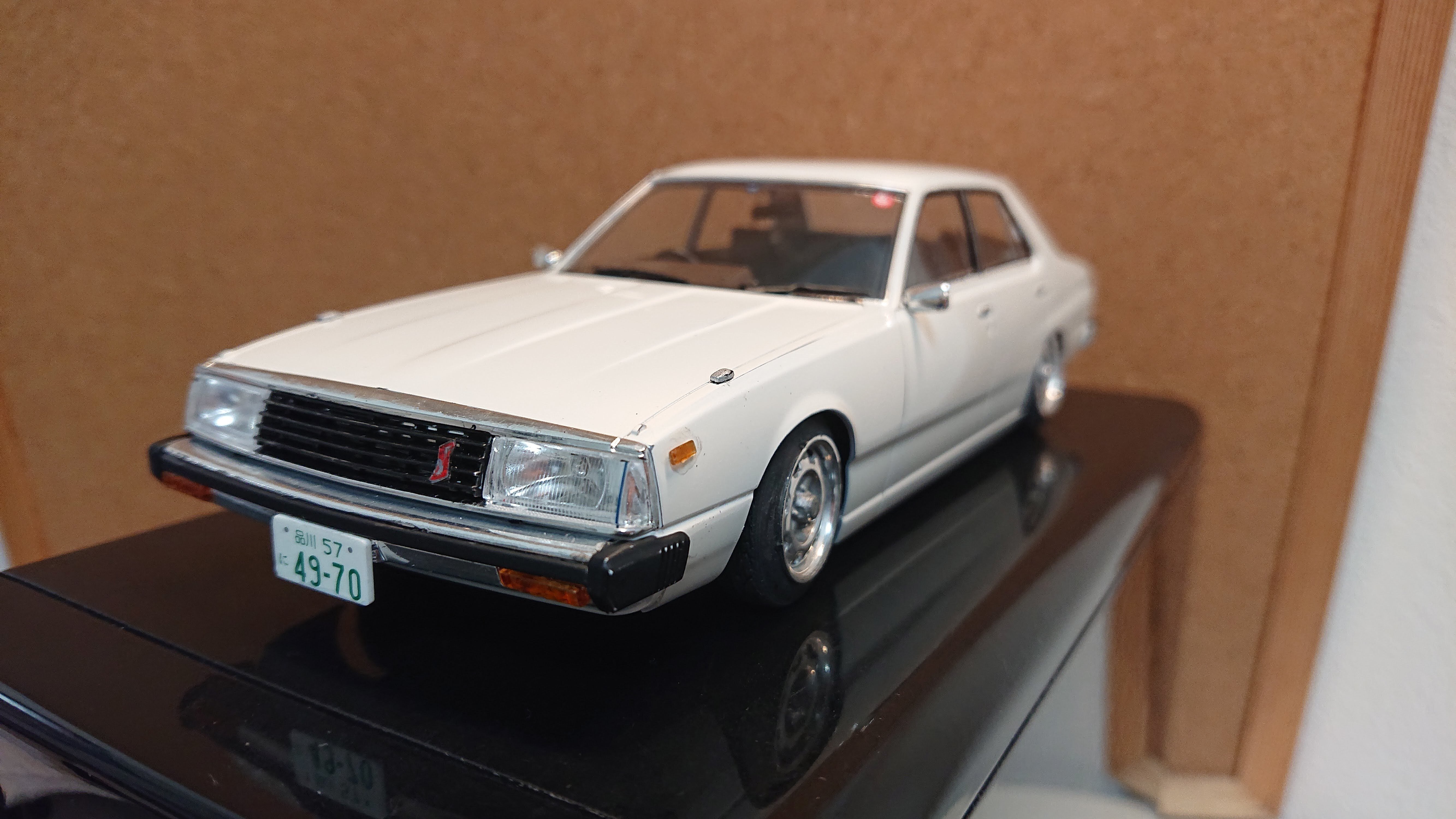 1/24 ジャパン　確認用　430顔面 1/24 西部警察 No.8 430セドリックセダン 覆面パトロールカー
