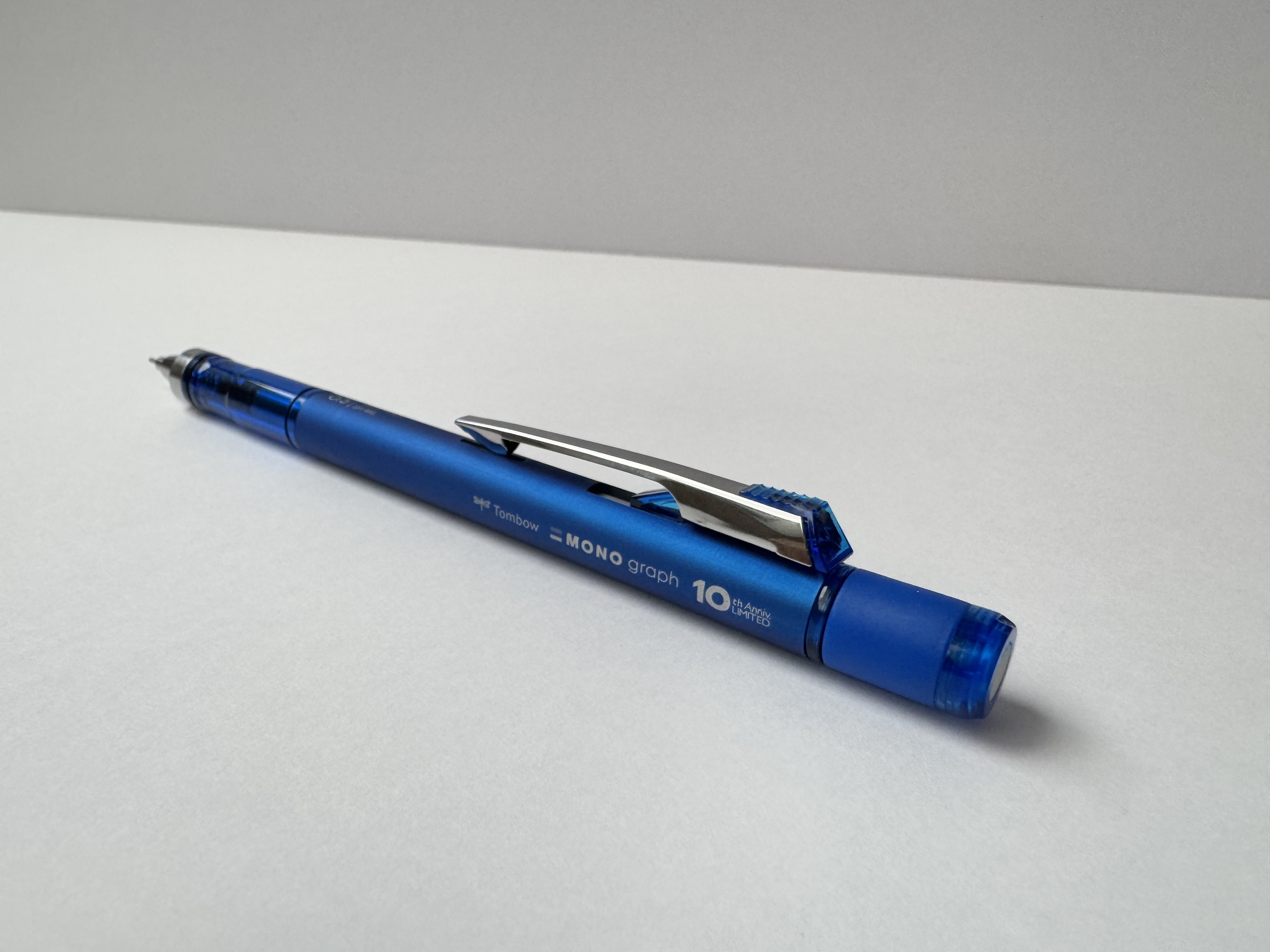 最高に美しく、遊び心のある限定色】Tombow MONO graph 10th