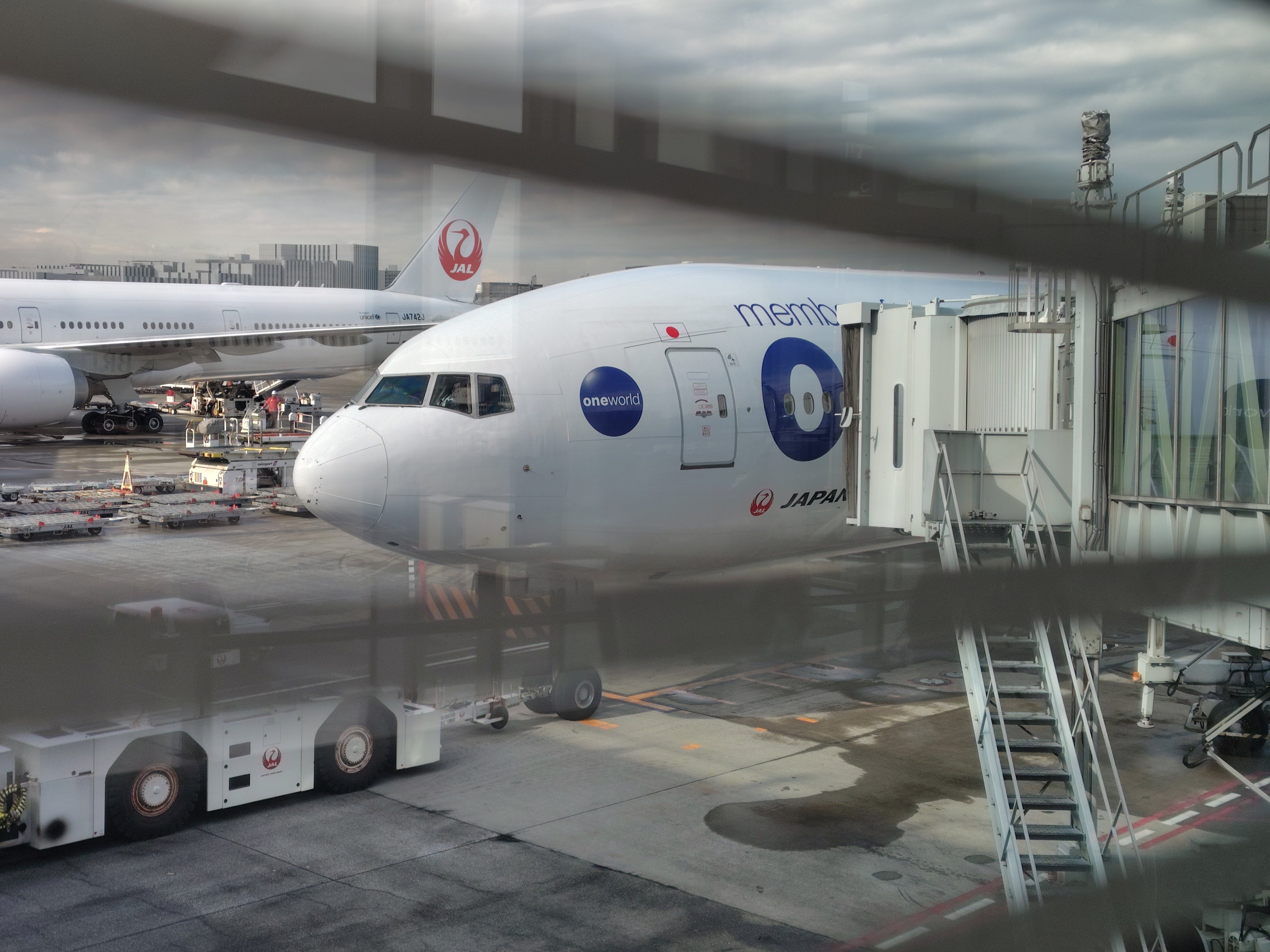 JALの退役間近B777-300ERビジネスクラスに搭乗してみた -シート編