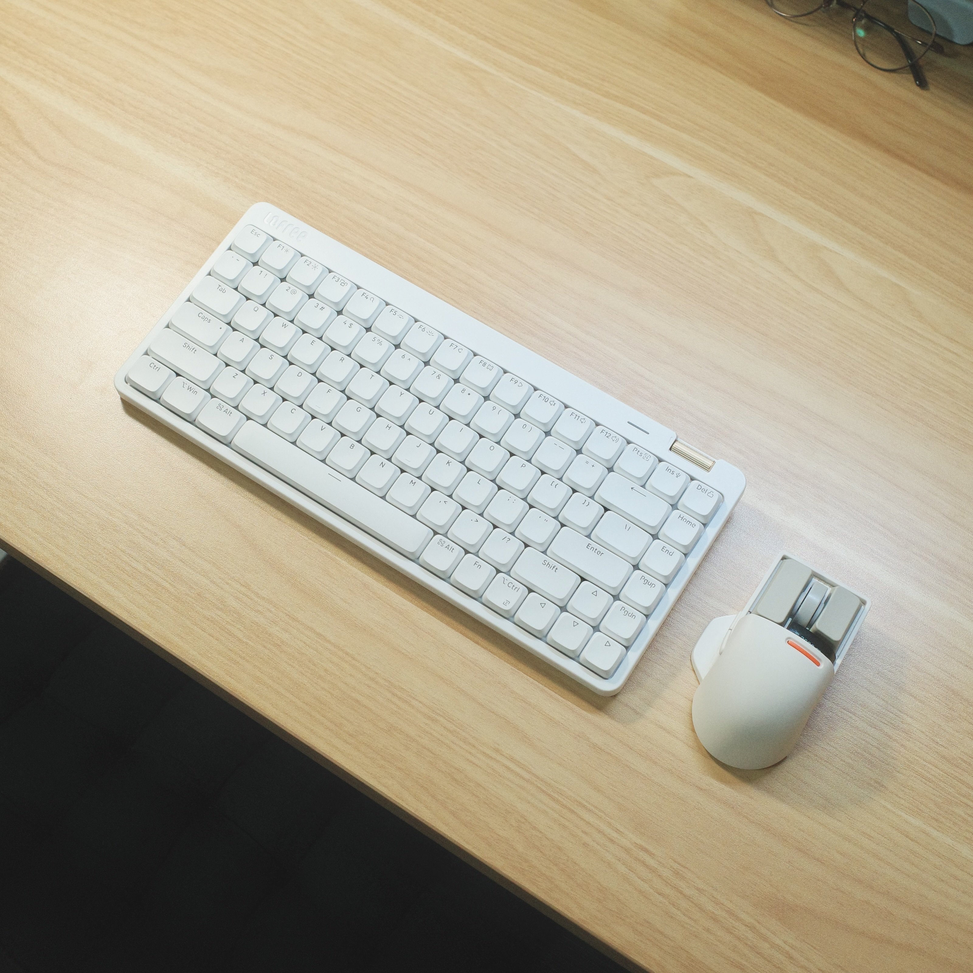 Lofree Flow Lite レビュー】デザイン・打鍵感・価格の三拍子が揃った