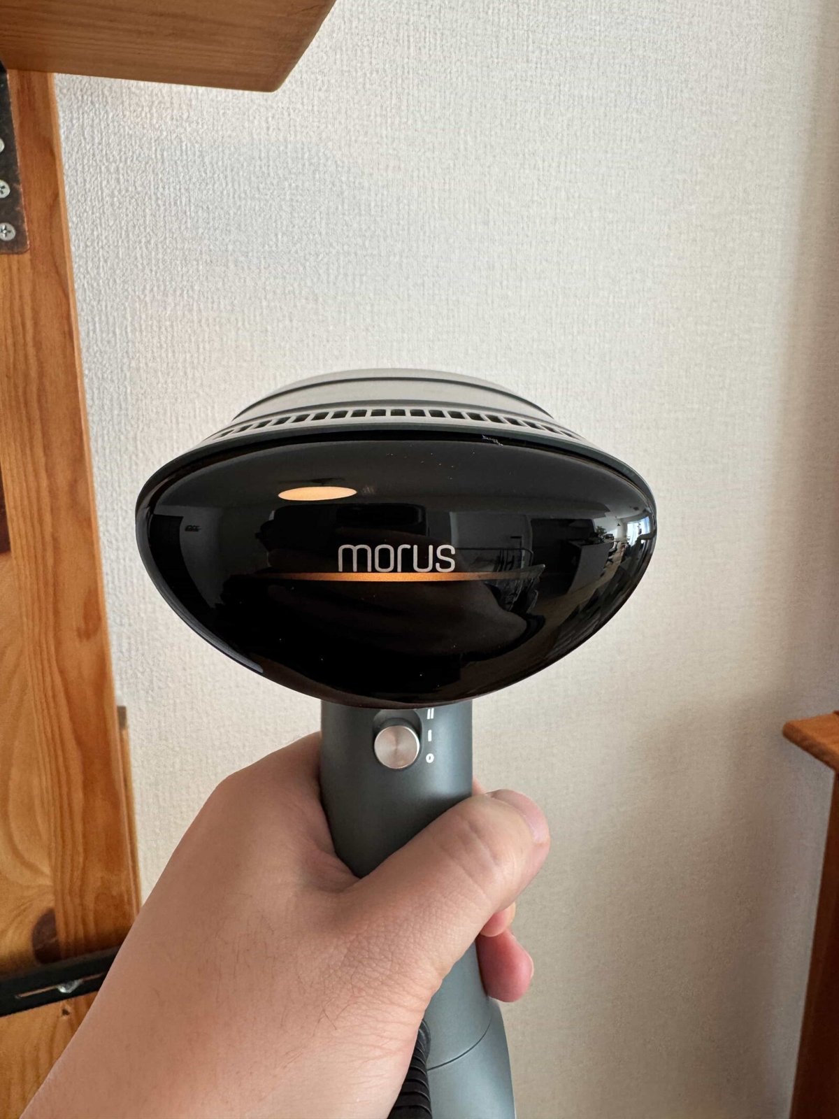 お気に入りの洋服を美しく、清潔に、心地よく。Morus V6 真空 お気に入りの洋服を美しく、清潔に、心地よく。Morus V6 真空